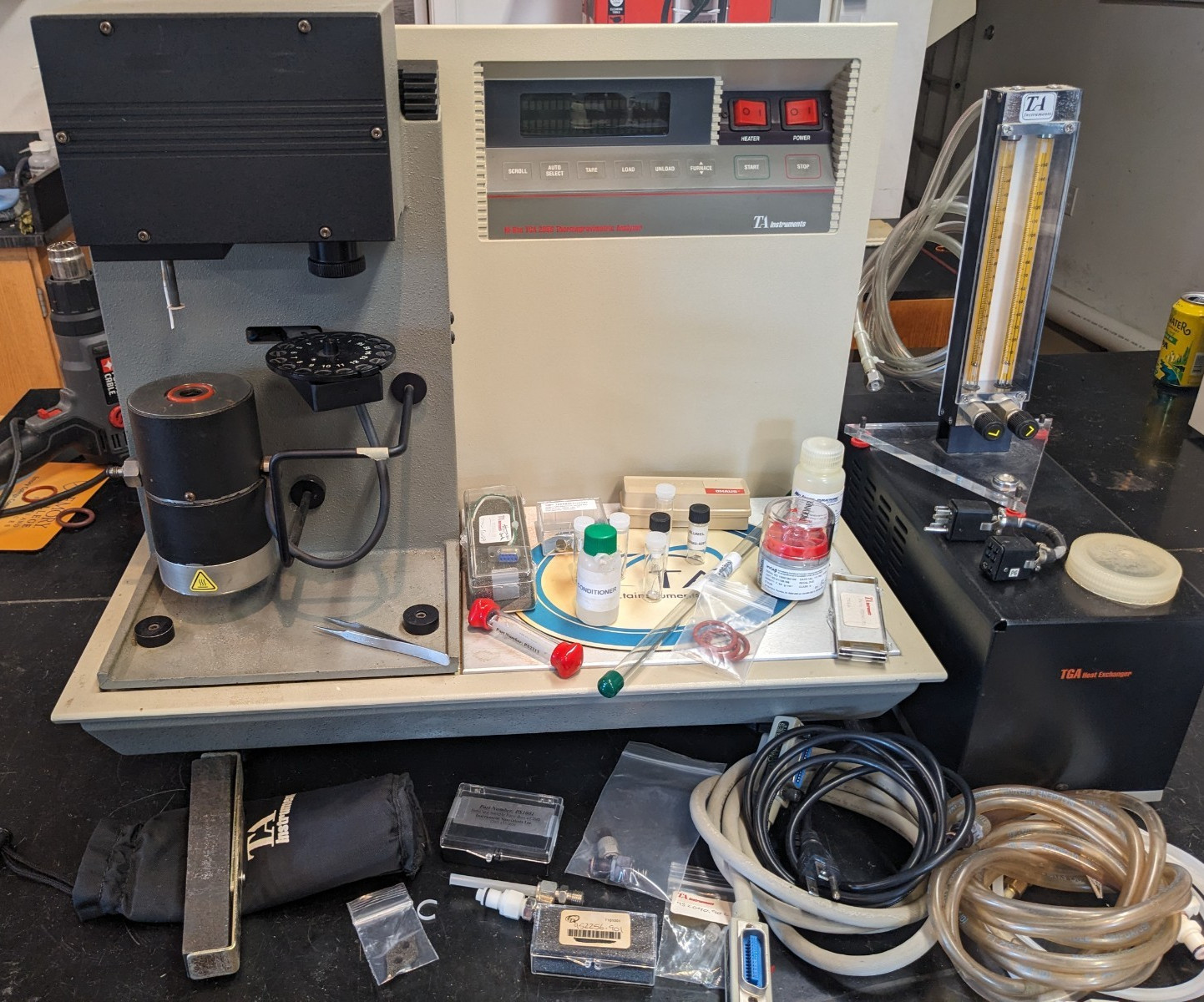 TA Instruments 2950 Hi-Res TGA Thermogravimetric Analyzer Autosampler Complete