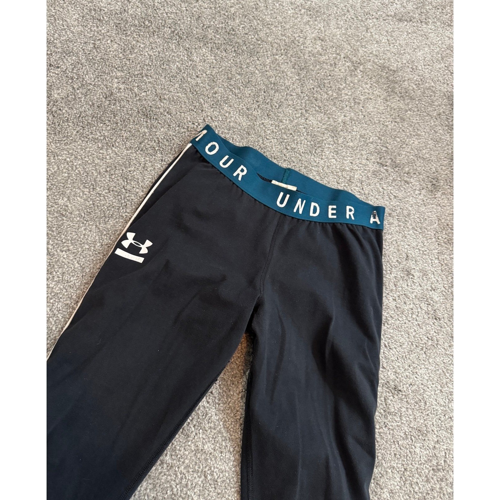 Under Armour Women Black Athletic Leggings Teal Logo Waistband Size M Under Armour Women Black Athletic Leggings Teal Logo Waistband Size M