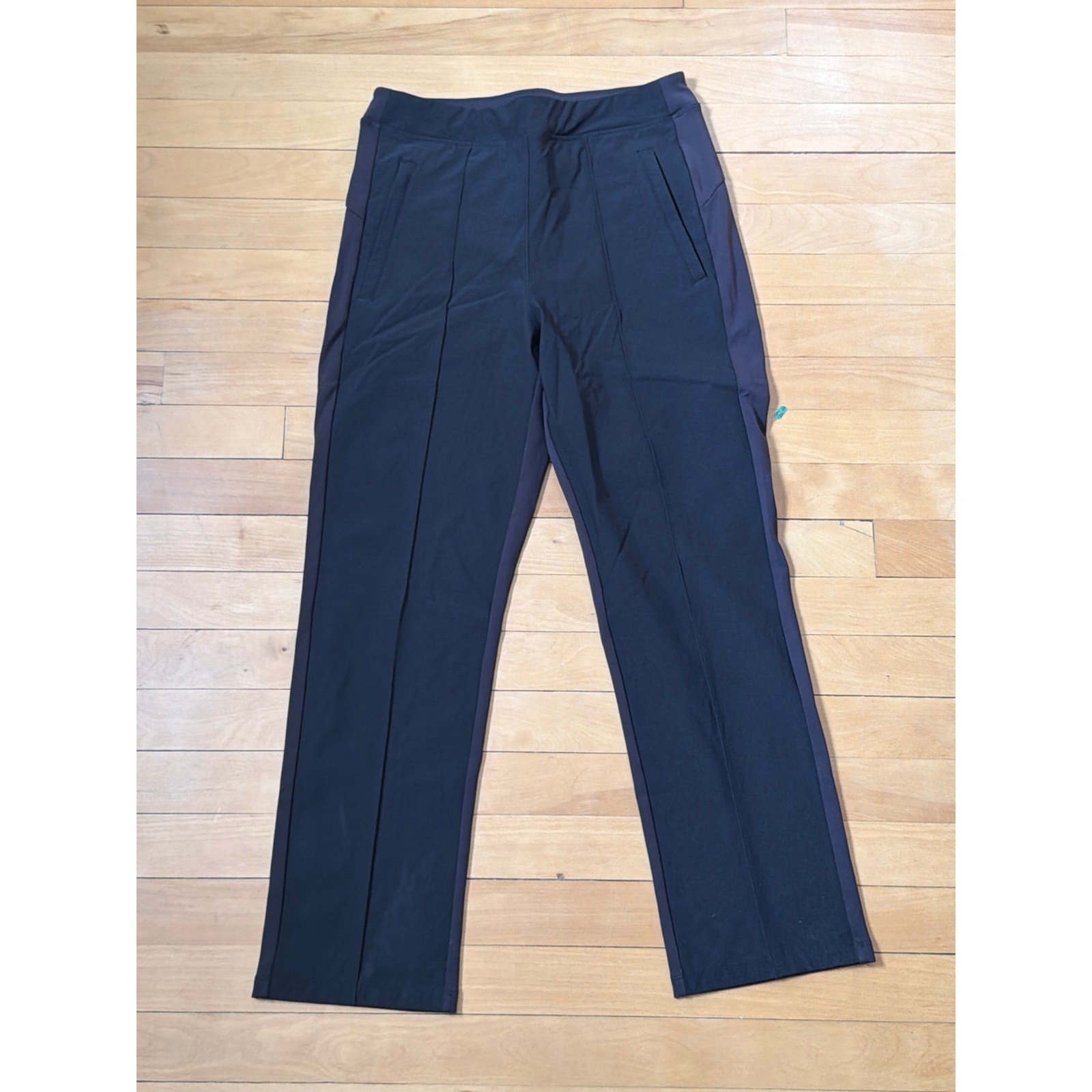 Athleta Headlands Hybrid Cargo II Tights Size Small NWT
