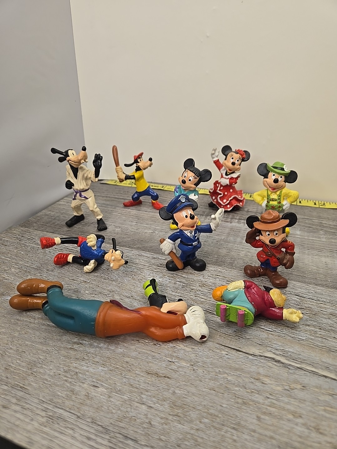 Vintage Lot Bullyland Disney Goofy  Mickey Mouse Minnie PVC Figure 10 