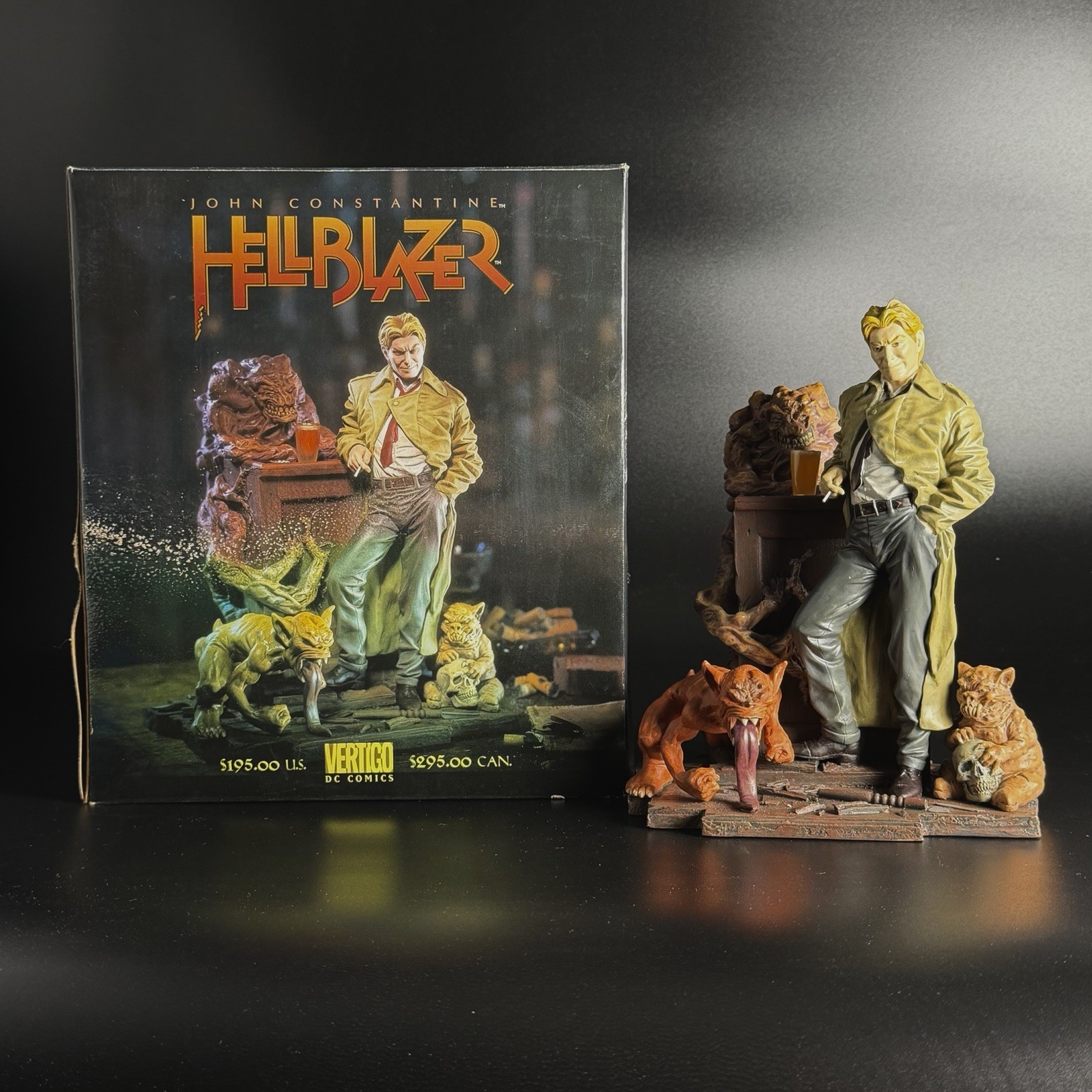 1998 DC Direct - Hellblazer: John Constantine Porcelain Statue - Limited / 2500 1998 DC Direct - Hellblazer: John Constantine Porcelain Statue - Limited / 2500