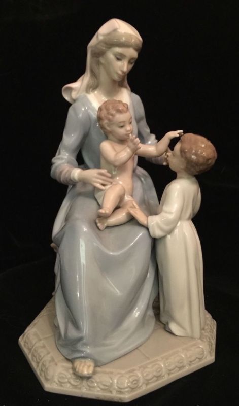 RETIRED LLADRO LADRO GROUP FIGURINE BLESS THE CHILD MOTHER CHILDREN 5996 1