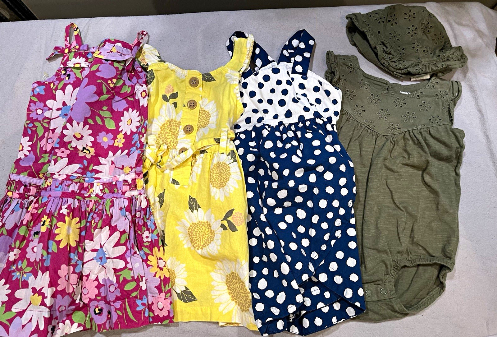 Toddler Girls Spring/Summer Clothing Lot – 4 Outfits  Adorable coordinated lot o