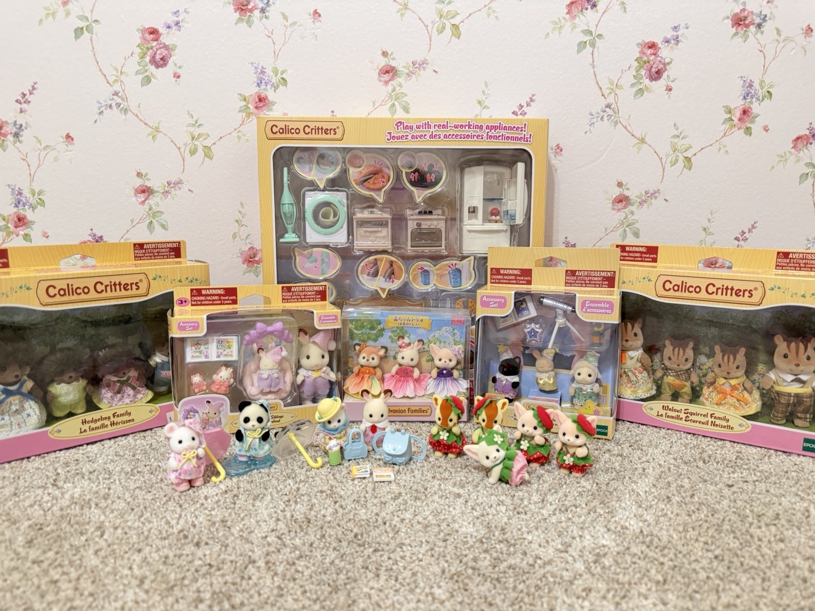 Huge Calico Critter/Syvilian Families Lot