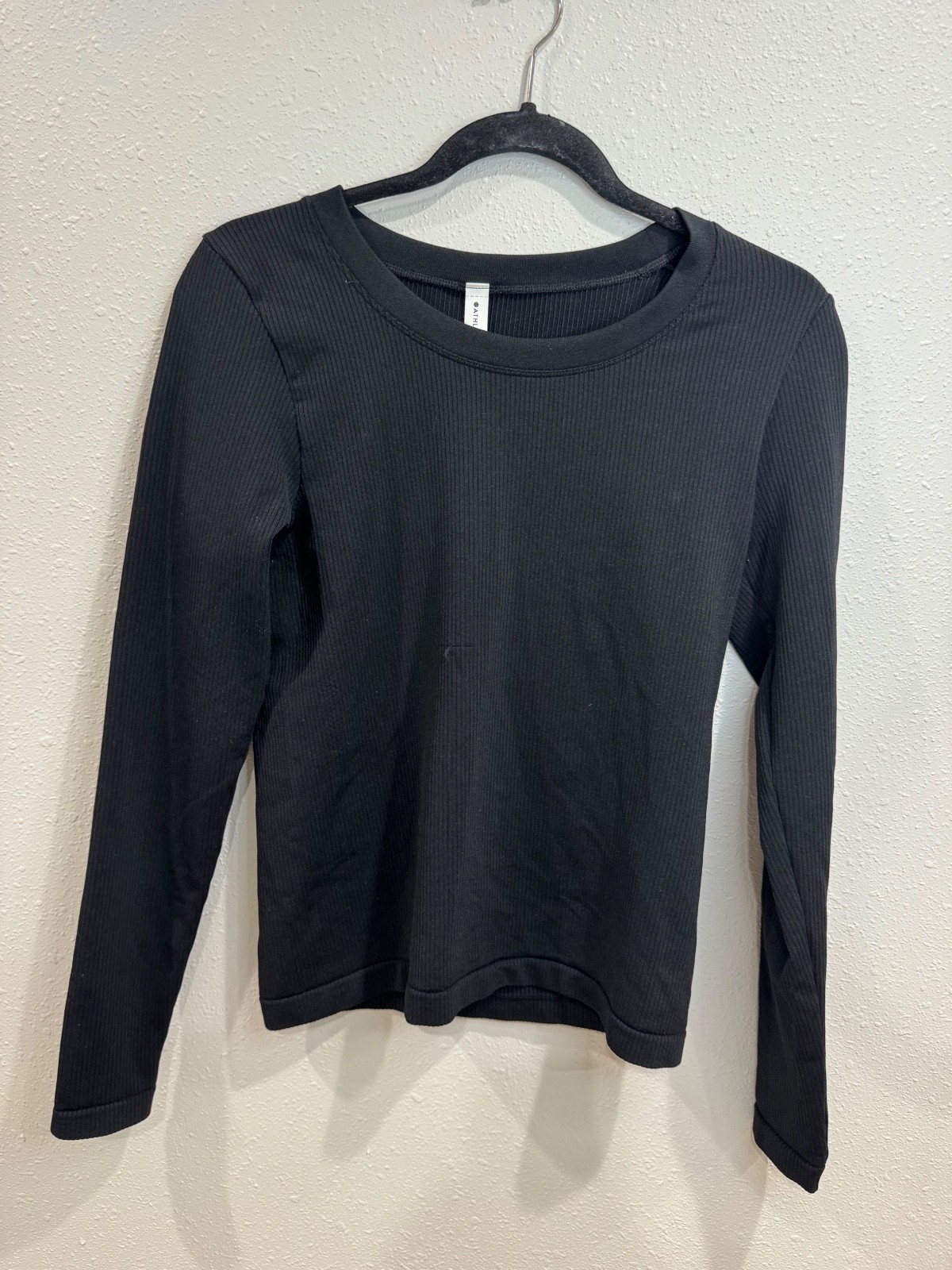 Athleta Renew Seamless Crewneck Long Sleeve Top Black Ribbed Size Medium