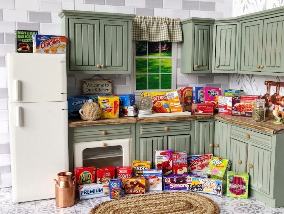 Dollhouse Miniature Food / 30 random pieces / FURNITURE NOT INCLUDED