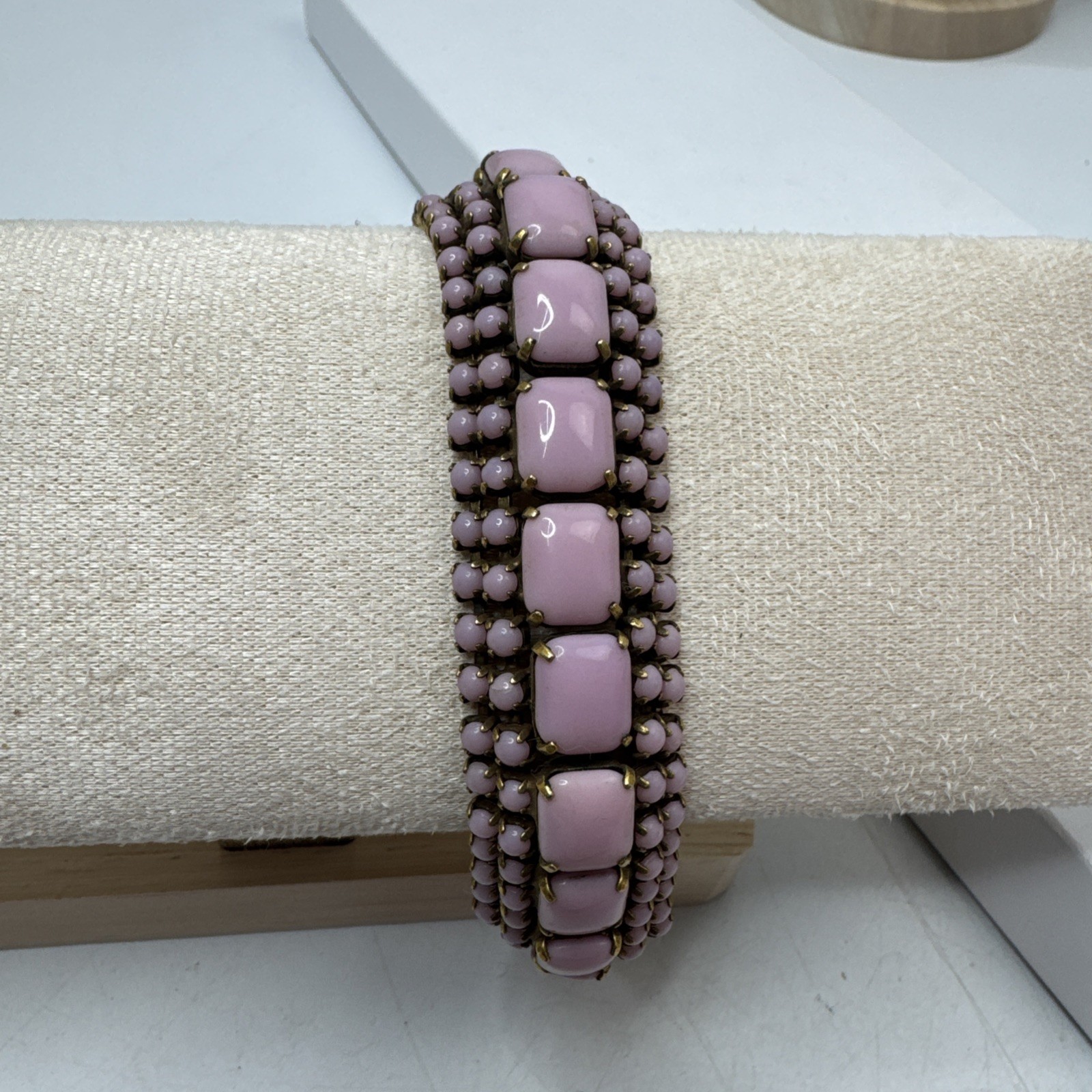 Vintage Signed Kramer Of New York Pink  Glass Stone  Bracelet