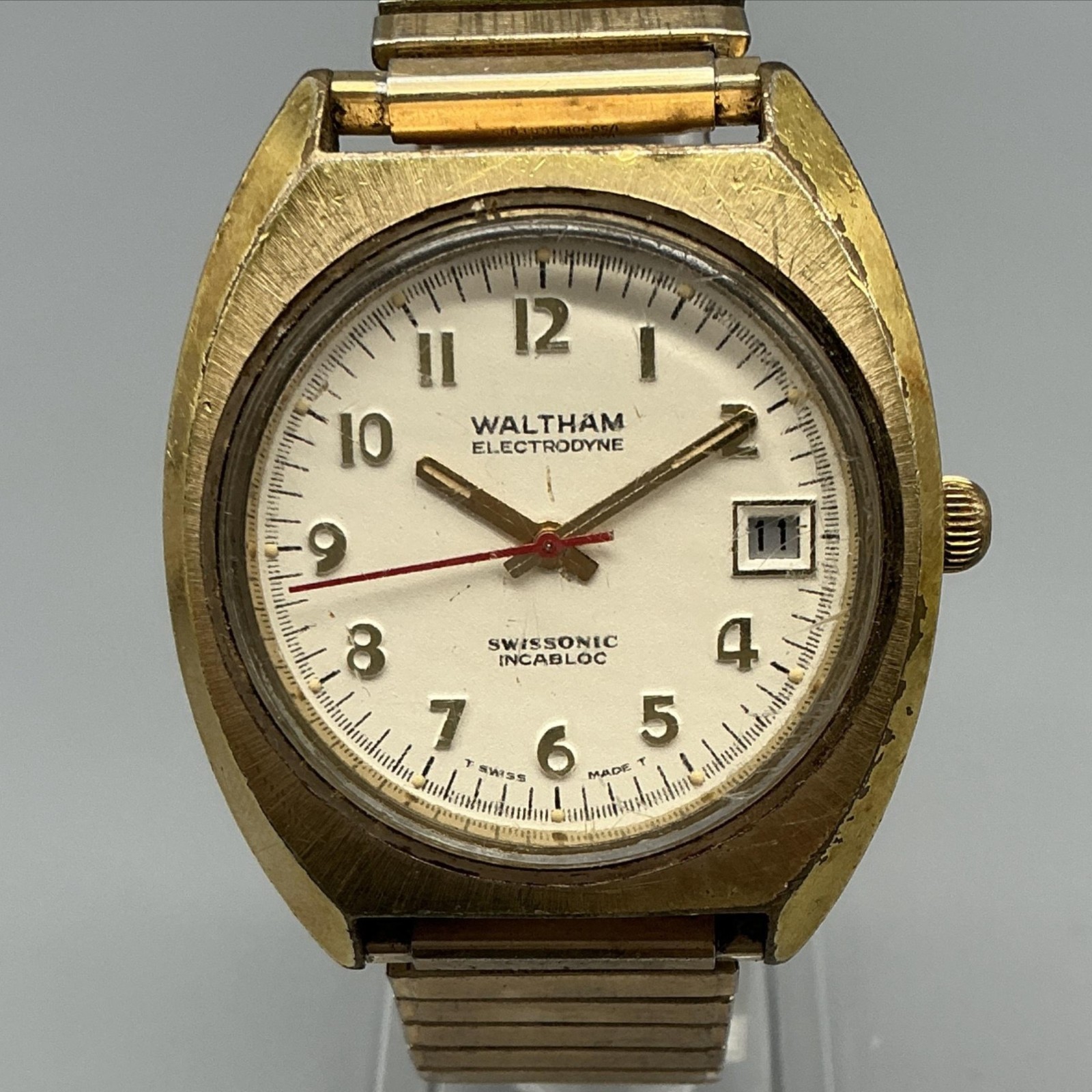 Vtg Waltham Electrodyne Mens Watch 31mm Gold Tone Date Swissonic New Battery
