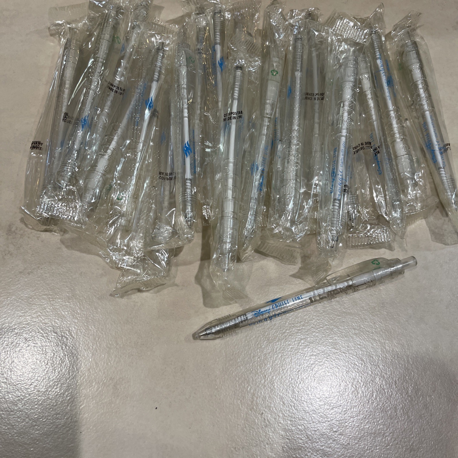 Qty 20 New Disney Cruise Line Retractable Gel Ink Pens Clear Plastic w/Black Ink Qty 20 New Disney Cruise Line Retractable Gel Ink Pens Clear Plastic w/Black Ink