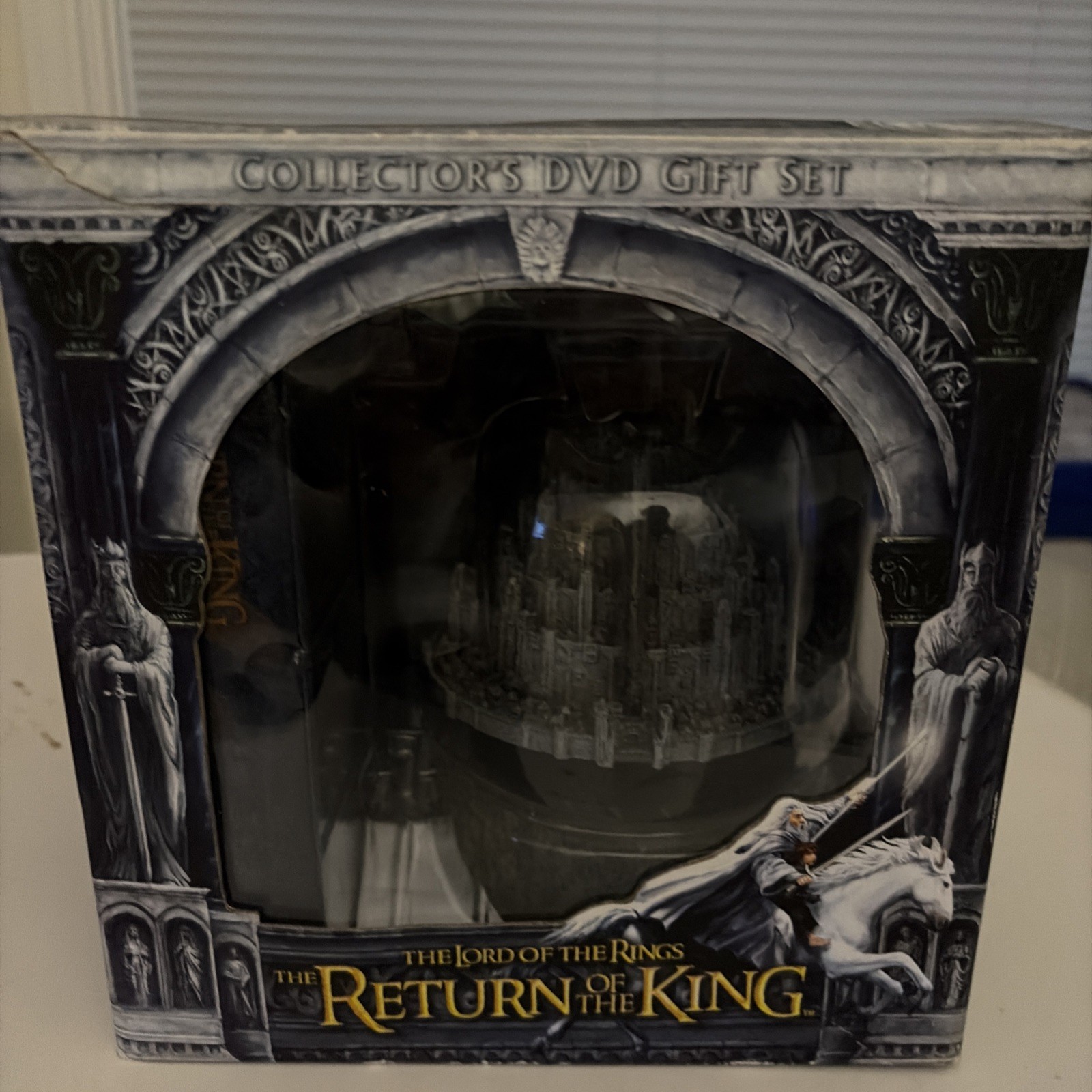 LOTR Return Of the King Collectors 5 dvd gift set LOTR Return Of the King Collectors 5 dvd gift set