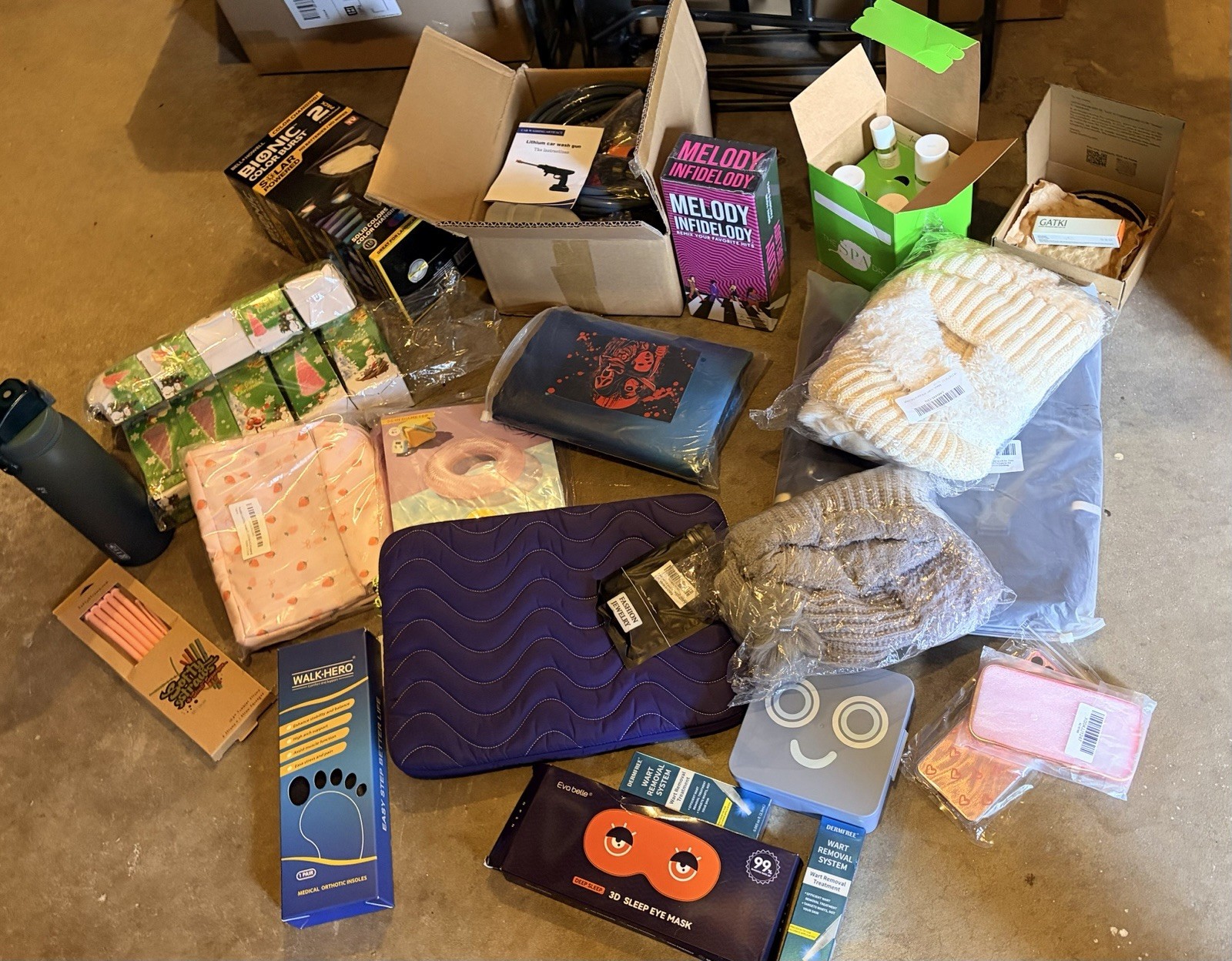 Mixed Home Goods Personal Care Lot Box- All New Unused Items-22+ $300 Value