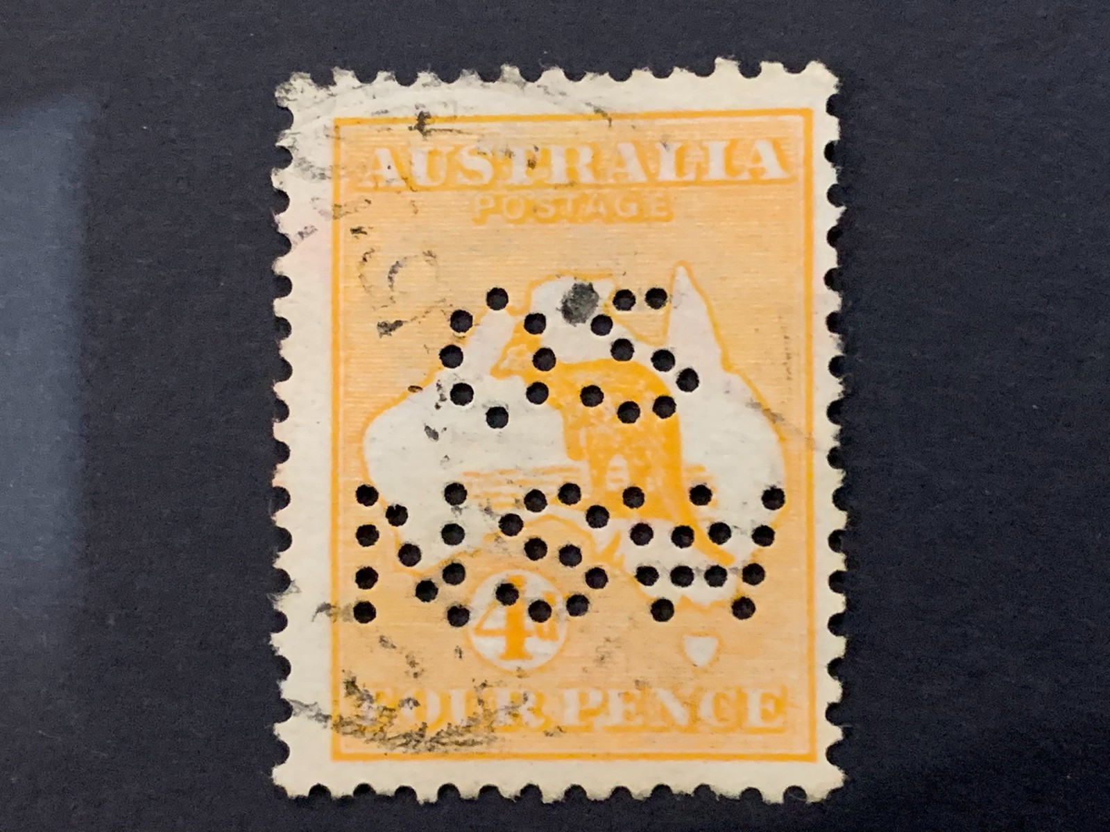 Australia - 1913 - Kangaroo - Perforated \'OS\' & \'NSW\' - Orange - 4d