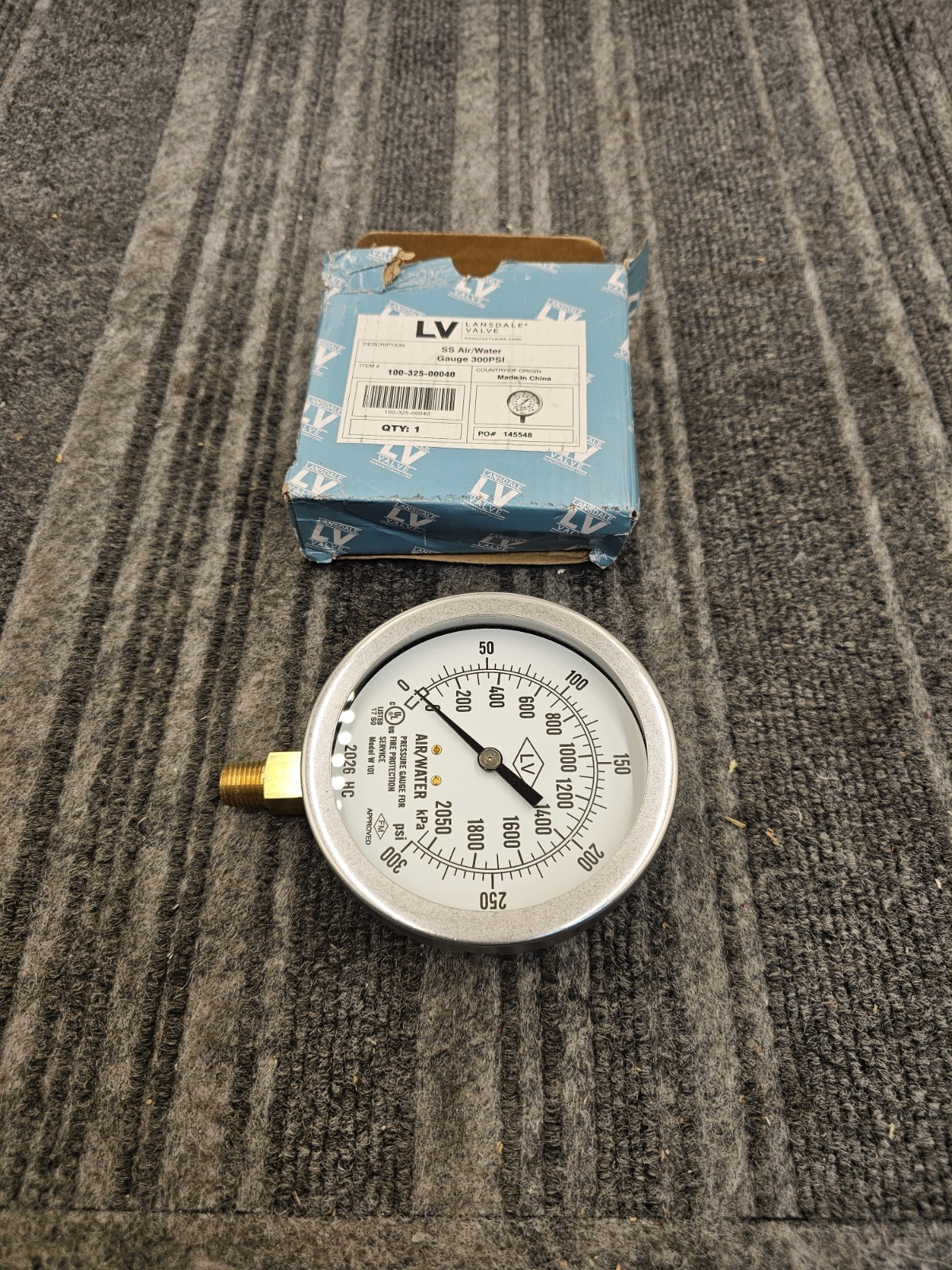 LANSDALE VALVE 100-325-00040 SS AIR/WATER GAUGE 300 PSI