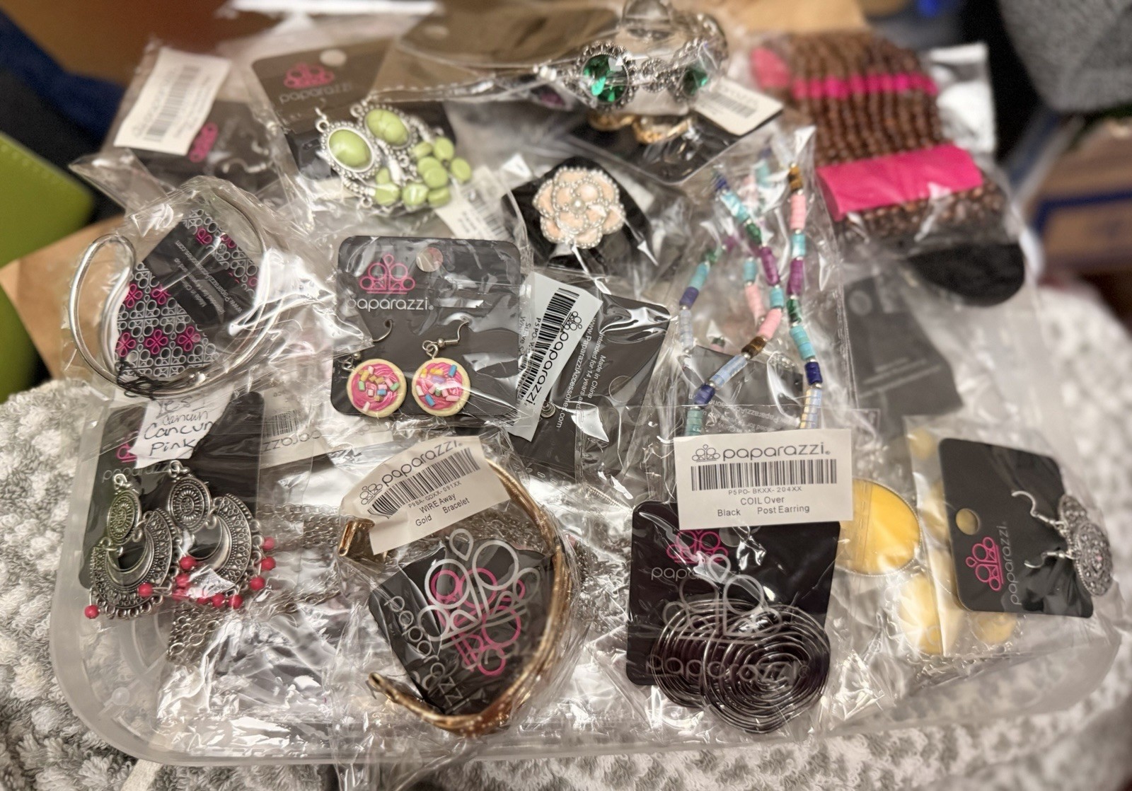 Paparazzi Women’s Fashion Jewelry Mixed Lot 100 pieces