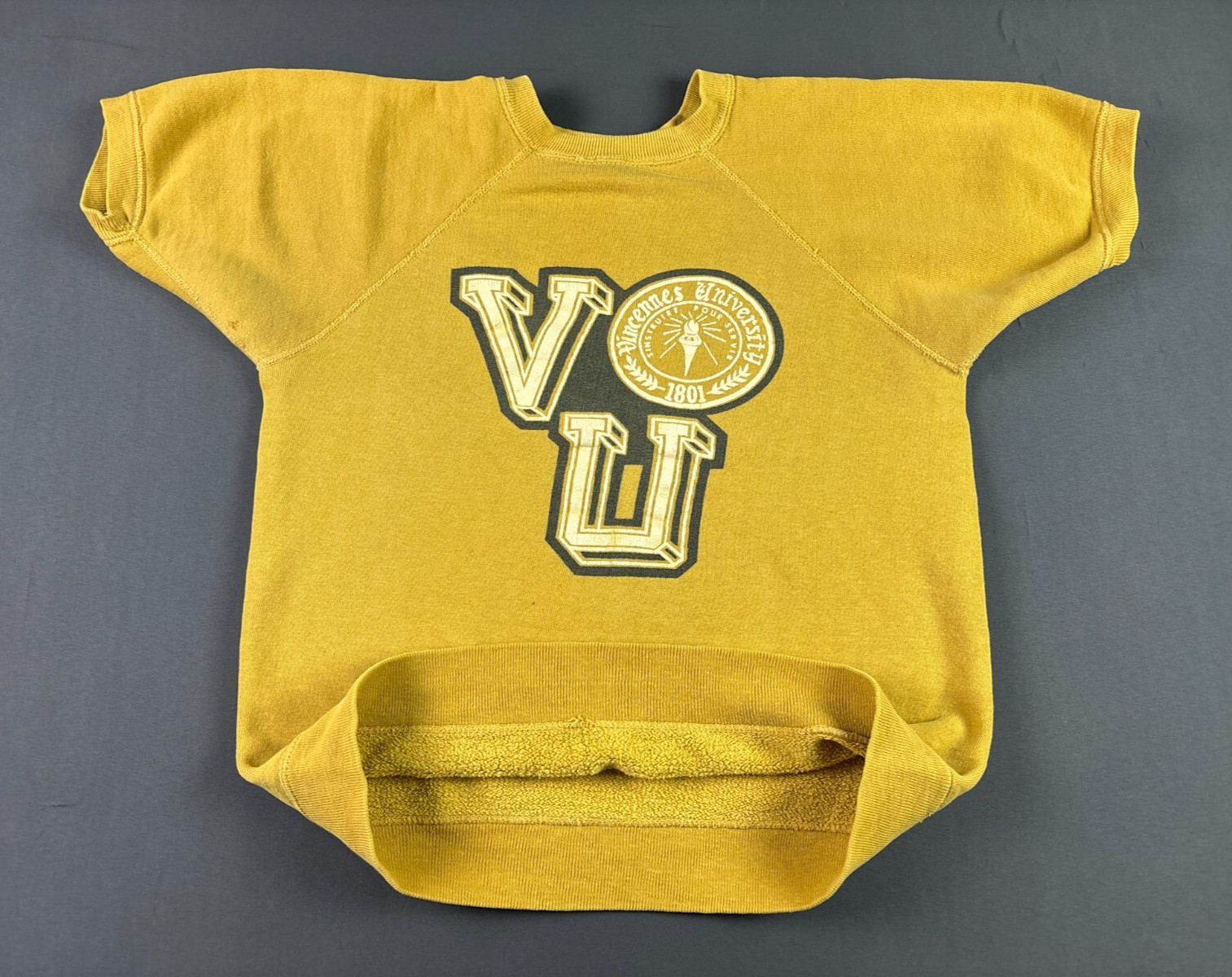 VTG 60s 70s Vincennes University Short Sleeve Crew Neck Sweatshirt Size XS VTG 60s 70s Vincennes University Short Sleeve Crew Neck Sweatshirt Size XS