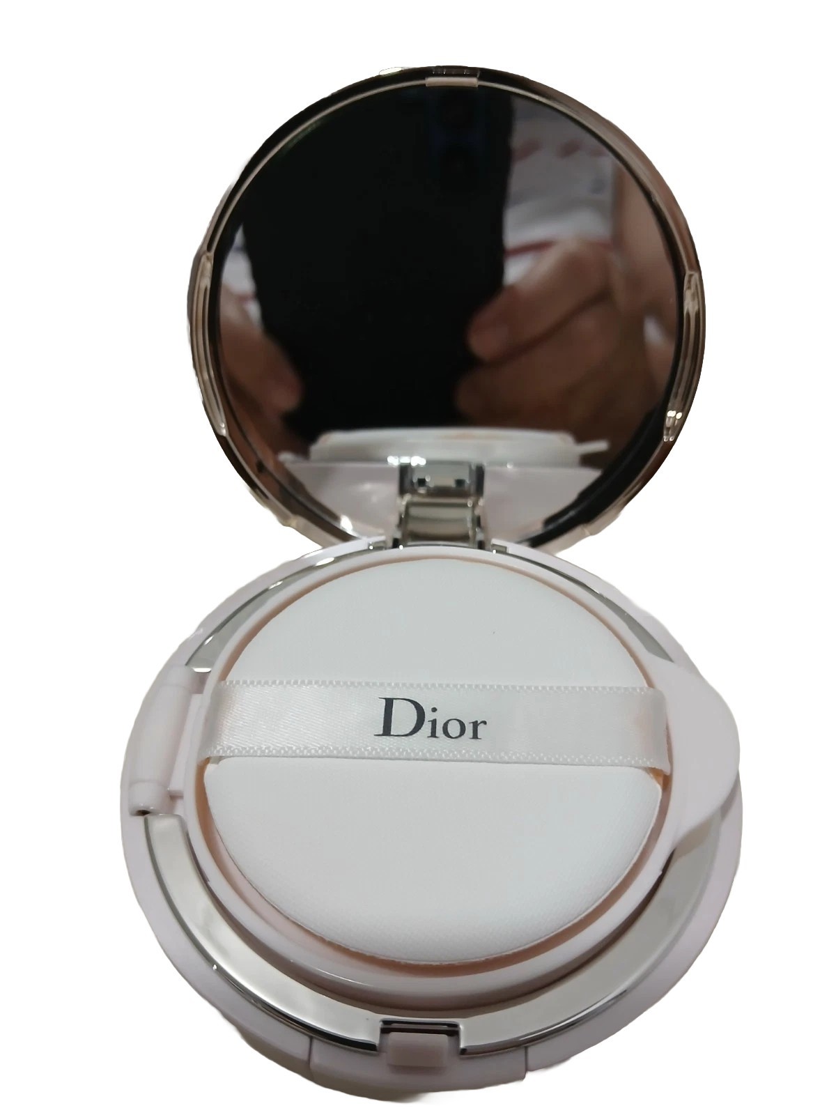 DIOR CAPTURE DREAM SKIN Moist Cushion SPF 50 Compact and Refill # 010 ~ 2 x 15 g DIOR CAPTURE DREAM SKIN Moist Cushion SPF 50 Compact and Refill # 010 ~ 2 x 15 g