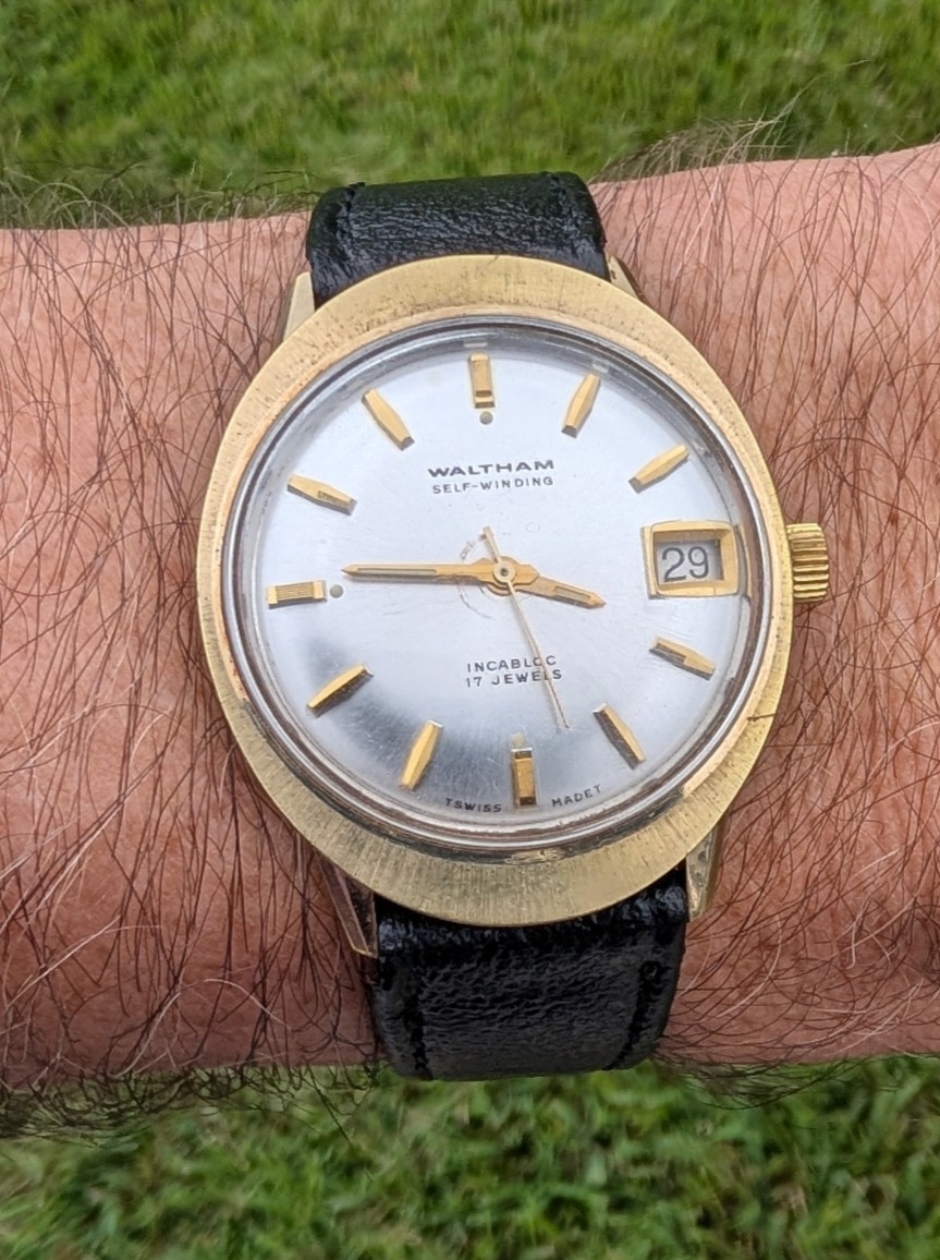 Vintage Waltham Incabloc Automatic 17J Date Excellent Condition Gold Tone Silver