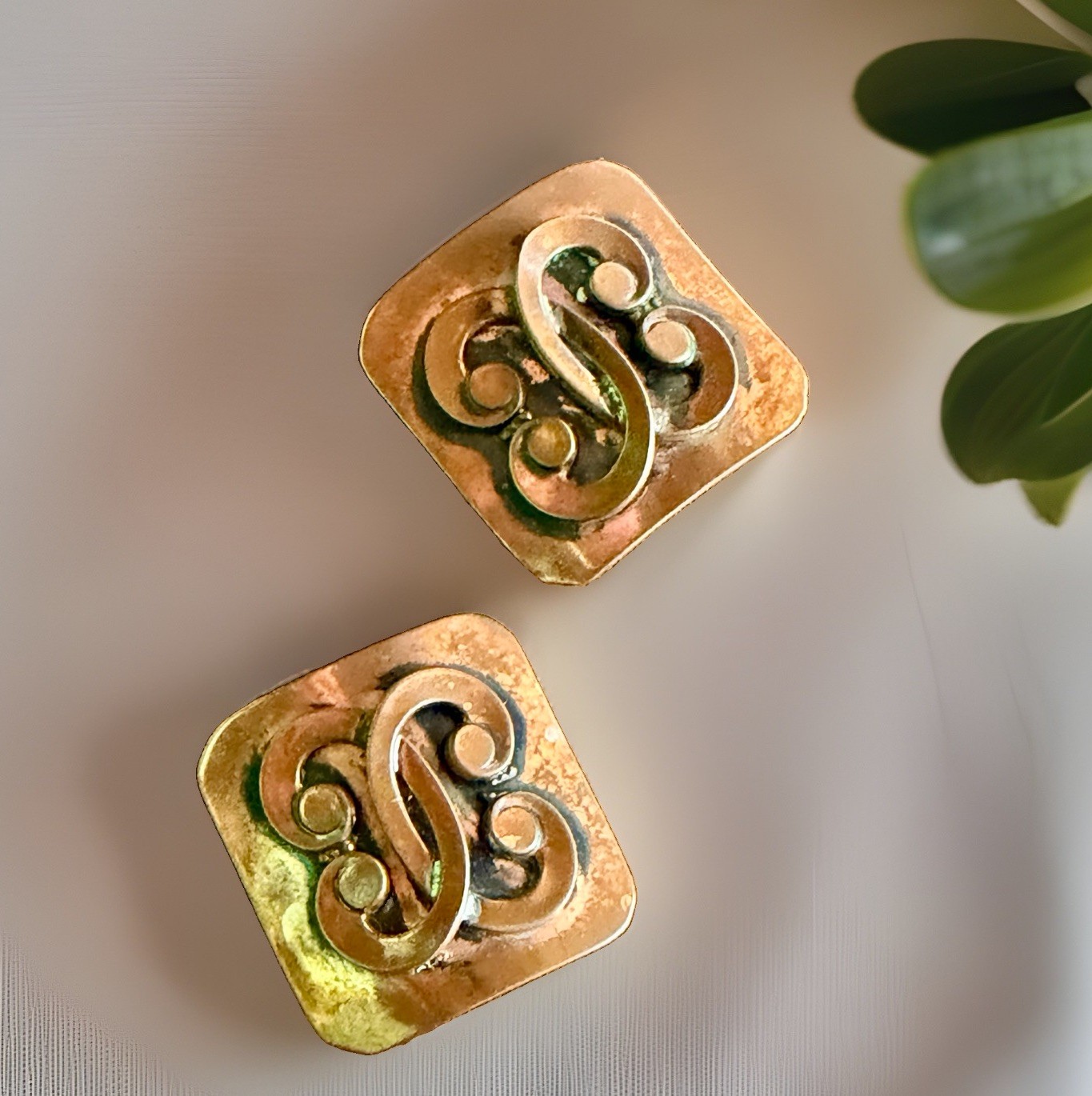Vintage 1950s Mid-Century Modernist Copper Clip On Earrings Square Scroll Patina
