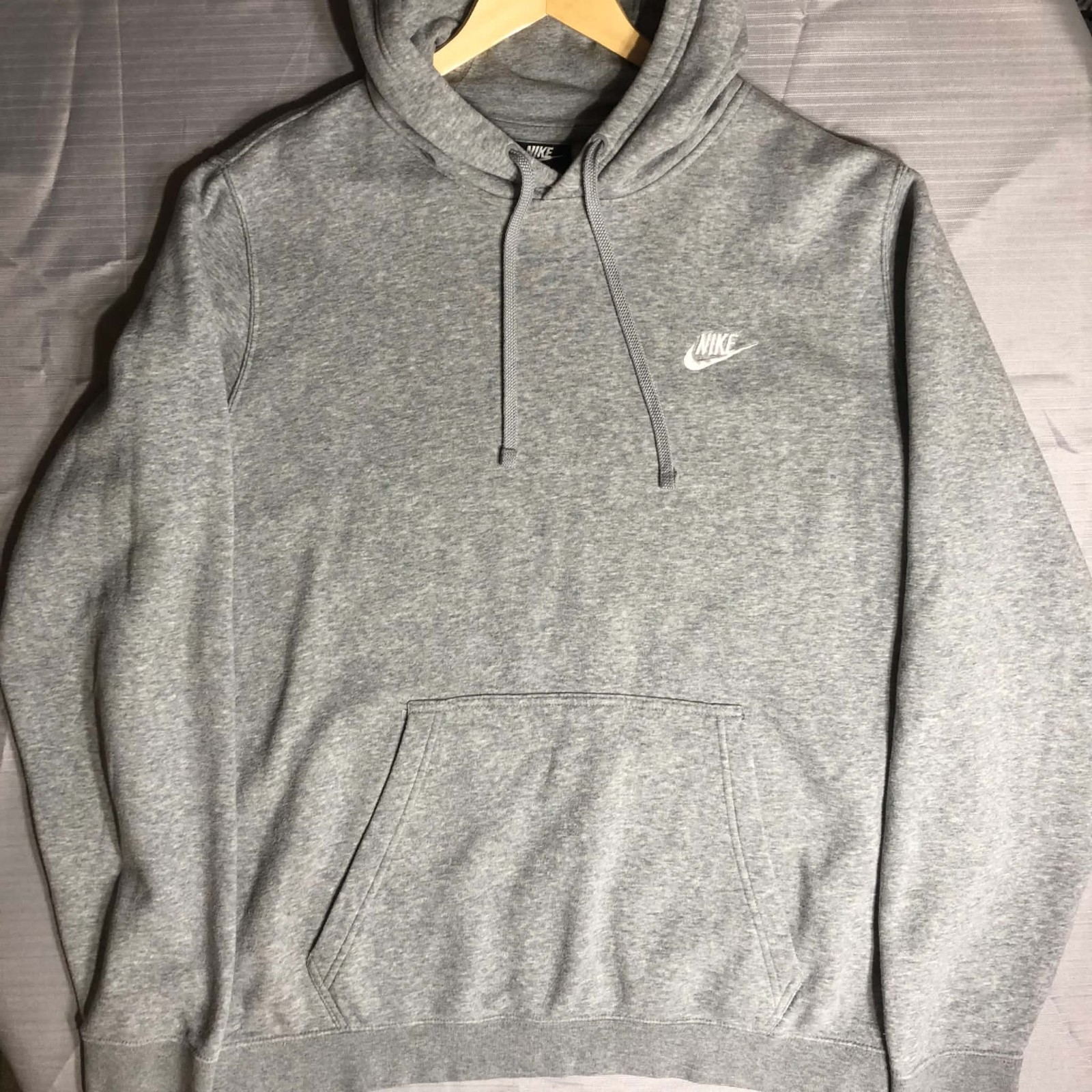 Nike Club Fleece Embroidered Logo Pullover Hoodie Size L 804346-063 Heather Gray