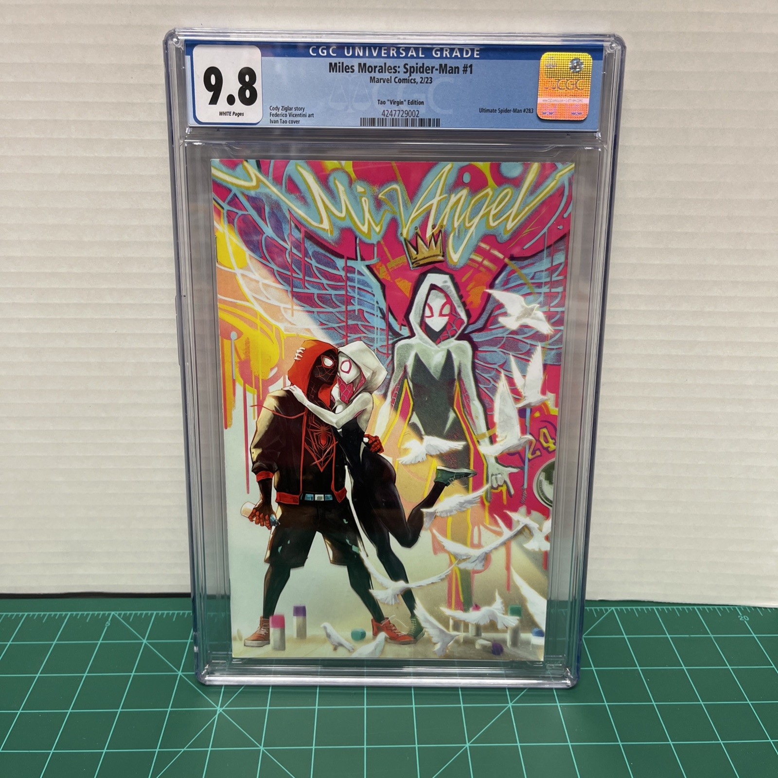 MILES MORALES SPIDER-MAN #1 CGC 9.8 IVAN TAO-Variant Spider-Gwen MILES MORALES SPIDER-MAN #1 CGC 9.8 IVAN TAO-Variant Spider-Gwen