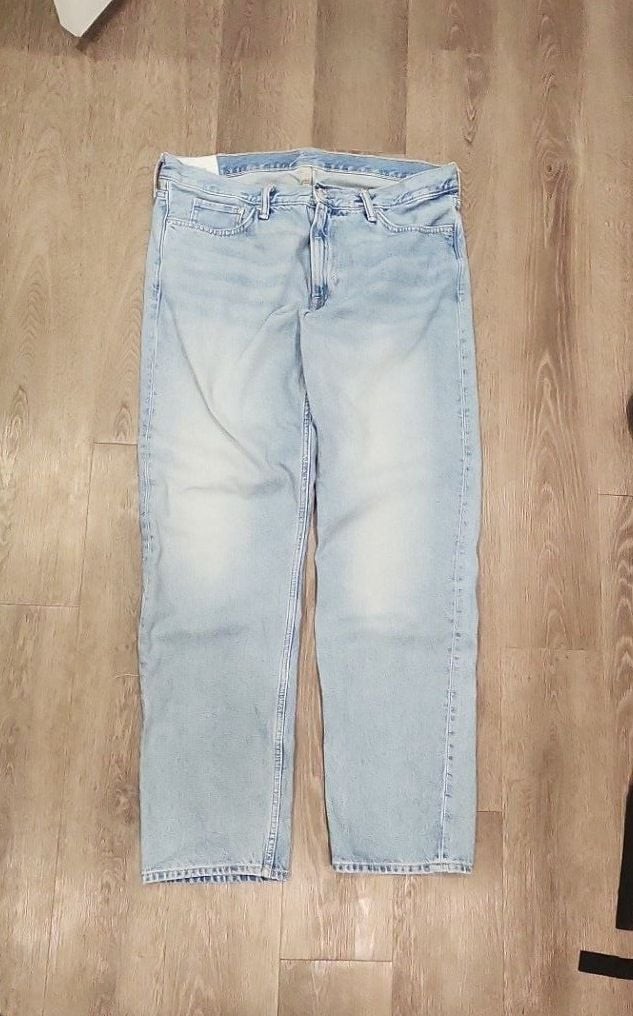 H&M Relaxed Fit Light Wash Denim Jeans