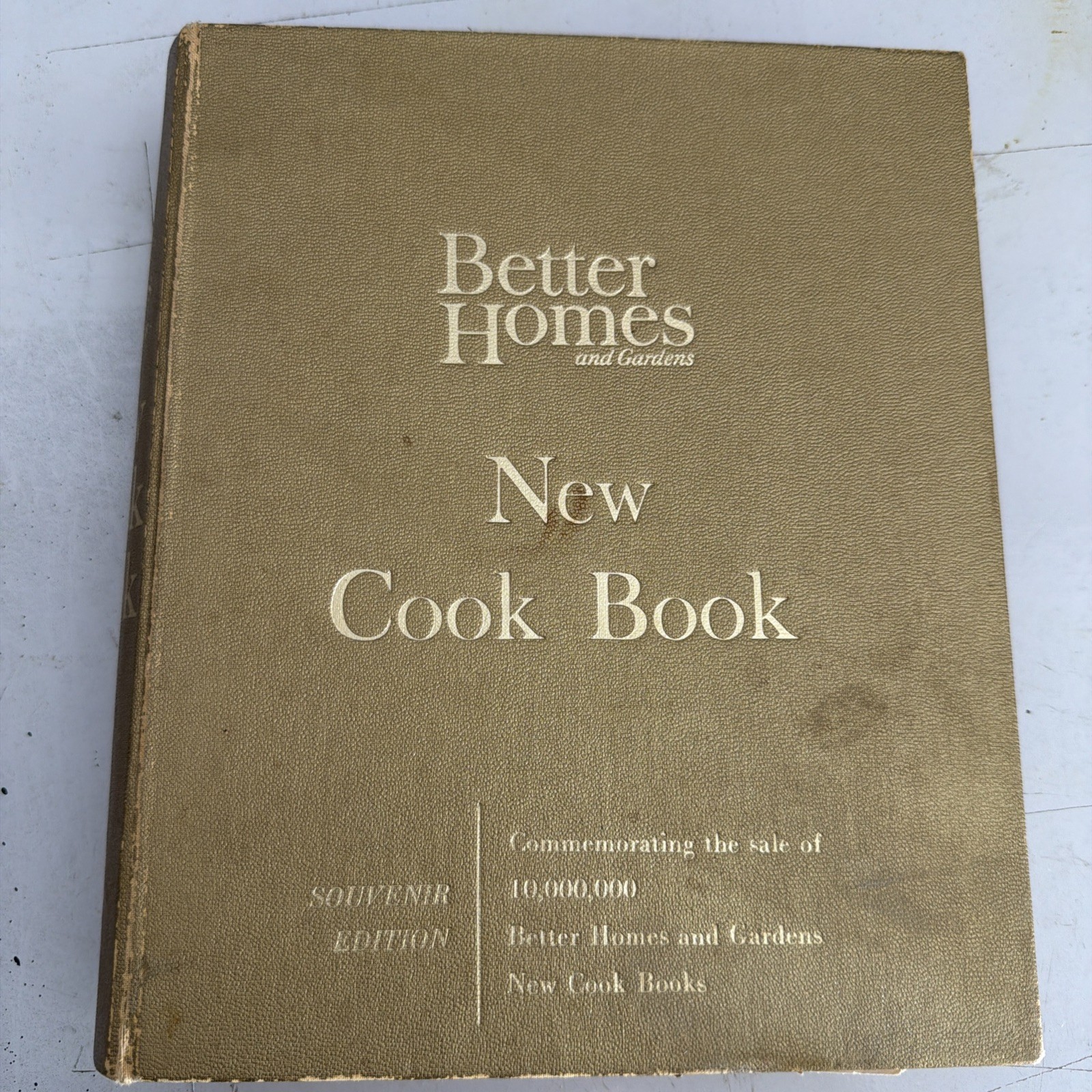 Vtg 1965 Better Homes & Gardens New Cook Book 3 Ring Gold Binder Souvenir Ed Vtg 1965 Better Homes & Gardens New Cook Book 3 Ring Gold Binder Souvenir Ed