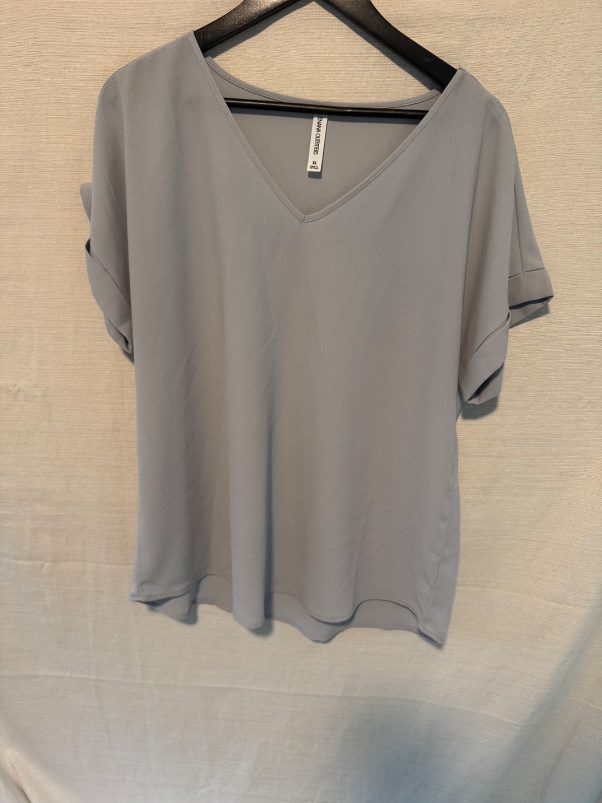Zenana Outfitters Blouse Womens XL Gray Blue V-Neck Cuffed Short Sleeve Top Work Zenana Outfitters Blouse Womens XL Gray Blue V-Neck Cuffed Short Sleeve Top Work