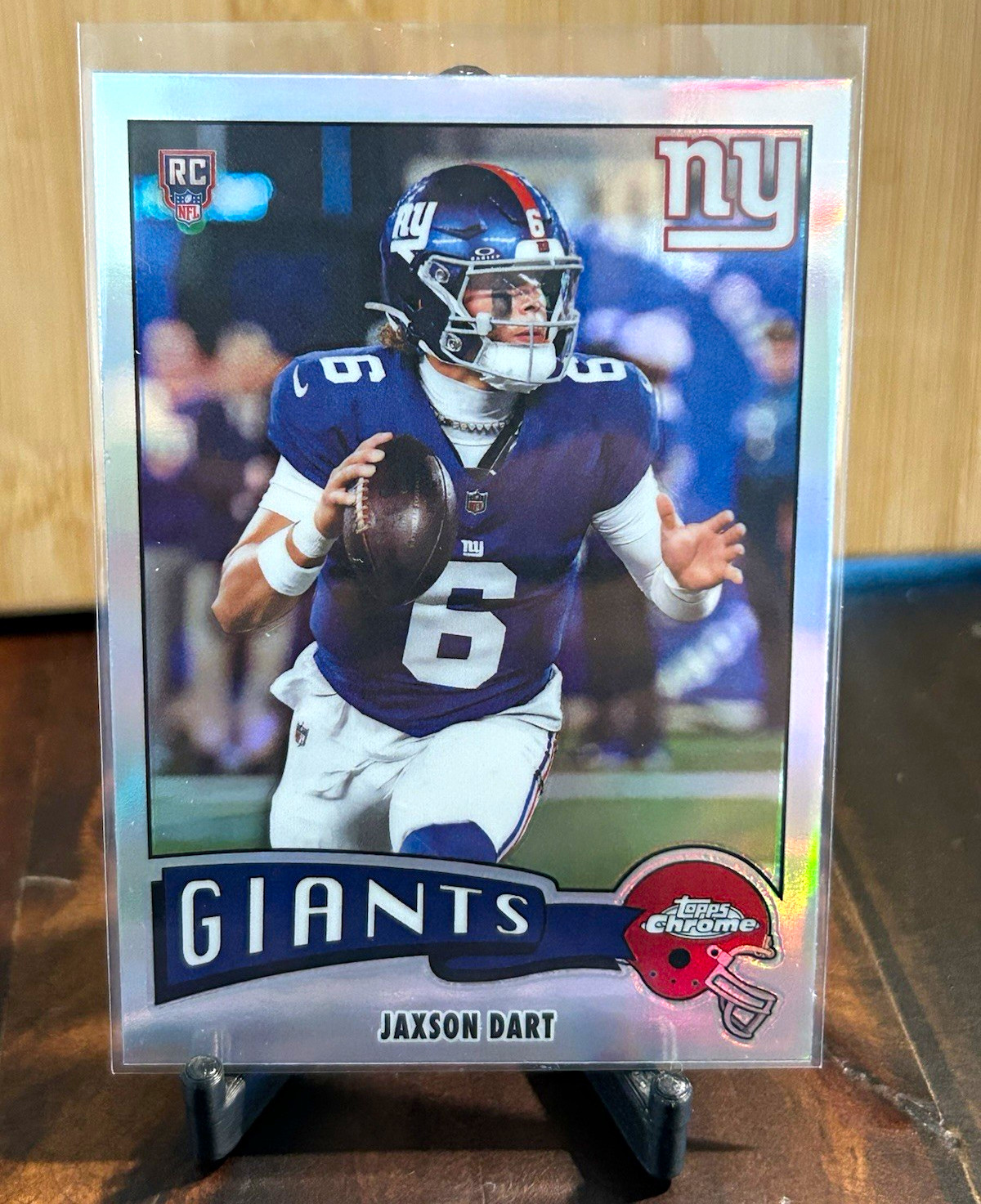 Topps 2025 Topps Chrome 1975 Topps Jaxson Dart RC Refractor #1975-25 Giants Topps 2025 Topps Chrome 1975 Topps Jaxson Dart RC Refractor #1975-25 Giants