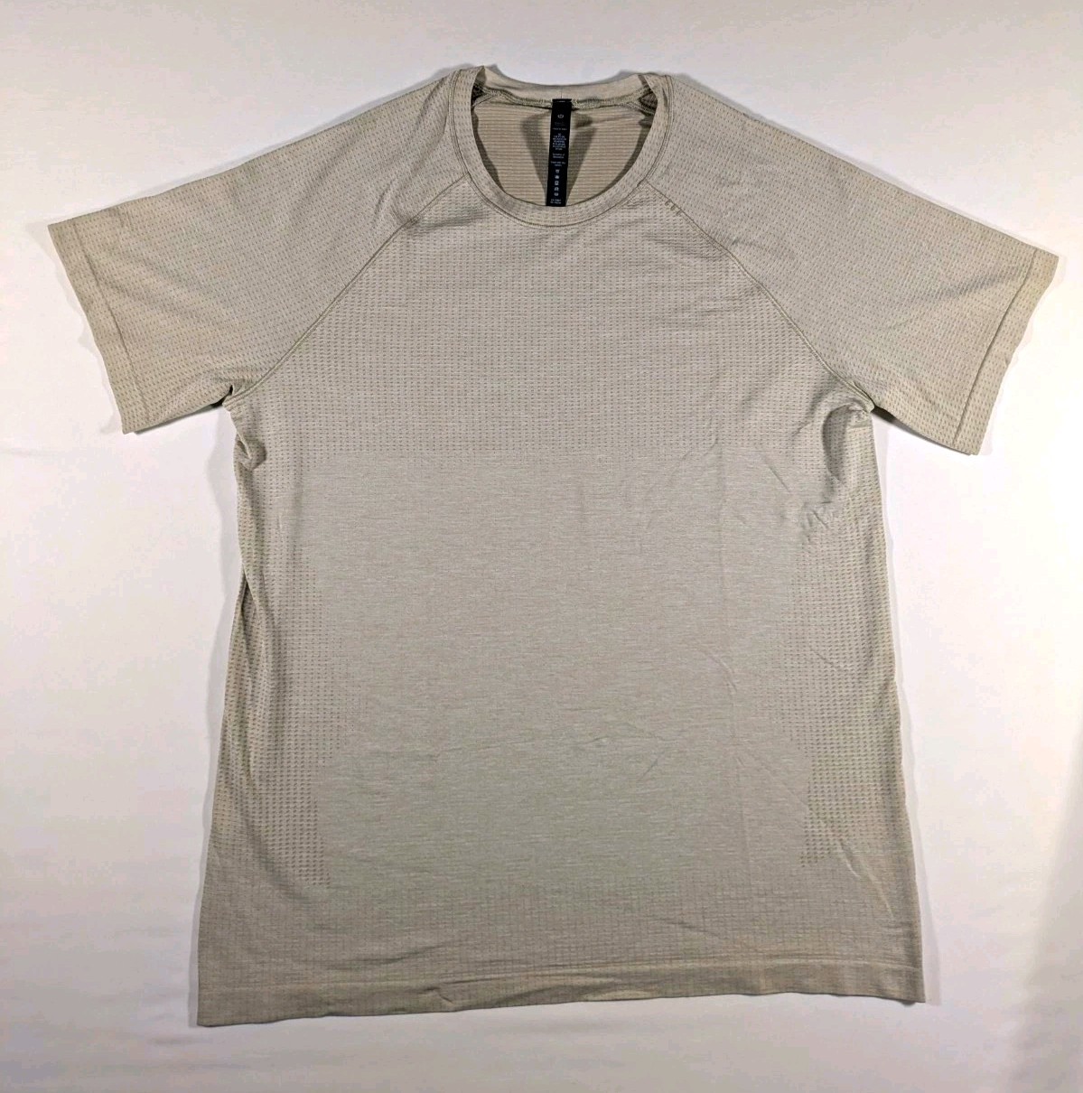 Lululemon Metal Vent T-Shirt, Beige, Breathable Stretch, Crew Neck - L Lululemon Metal Vent T-Shirt, Beige, Breathable Stretch, Crew Neck - L