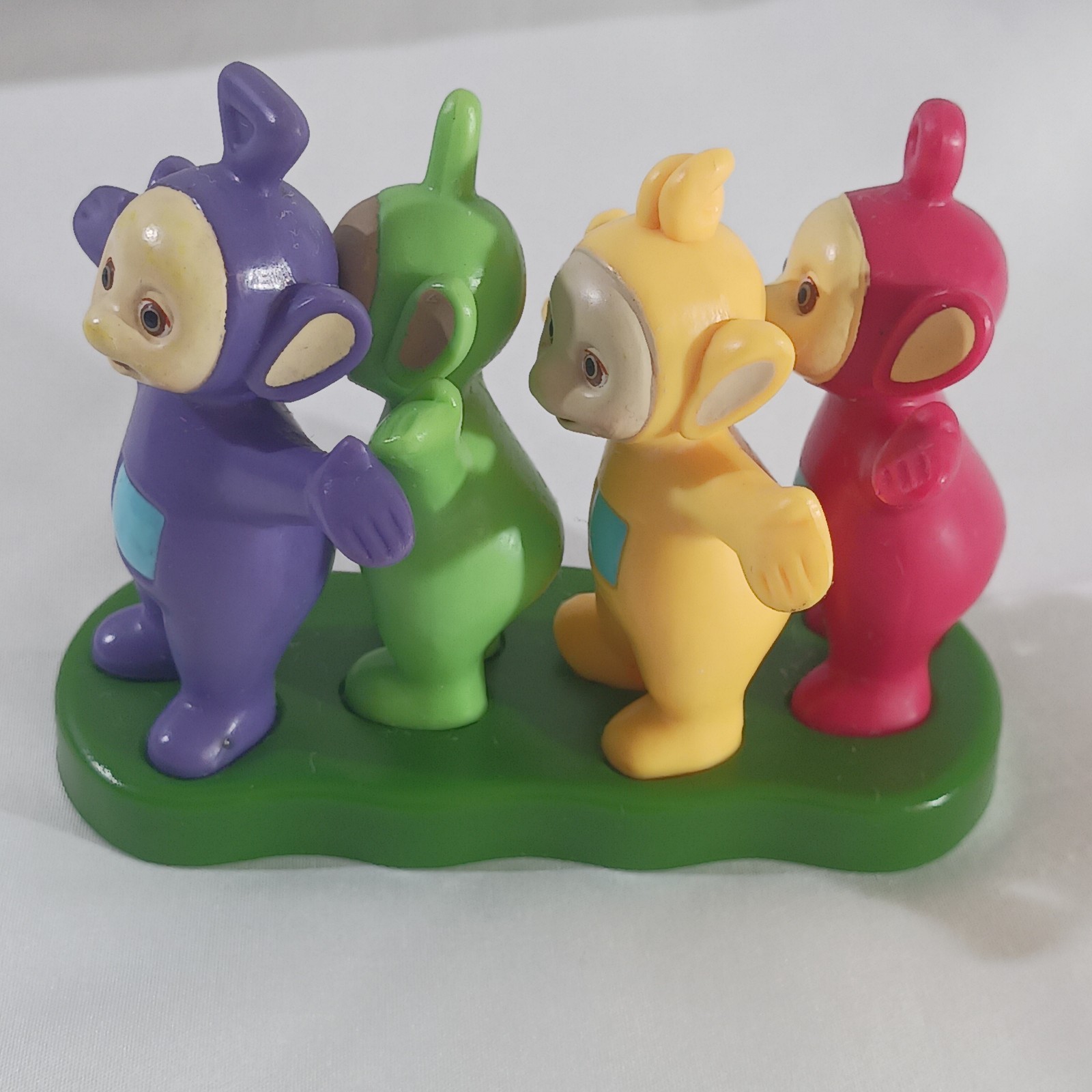 Vintage 1998 Teletubbies Hasbro Mini Figure Display Tinky Winky Dipsy Laa-Laa Po