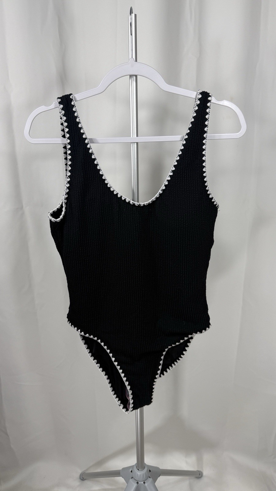 Betsey Johnson Black Textured One Piece Swimsuit XL Scoop Back Whip Stitch Trim