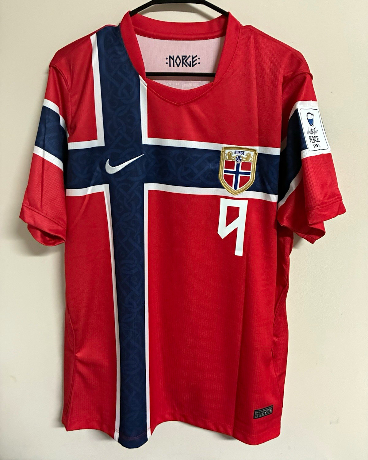 Norway Home Jersey #9 World Cup Soccer Jersey Football Shirt 2026 Red MENS LARGE Norway Home Jersey #9 World Cup Soccer Jersey Football Shirt 2026 Red MENS LARGE