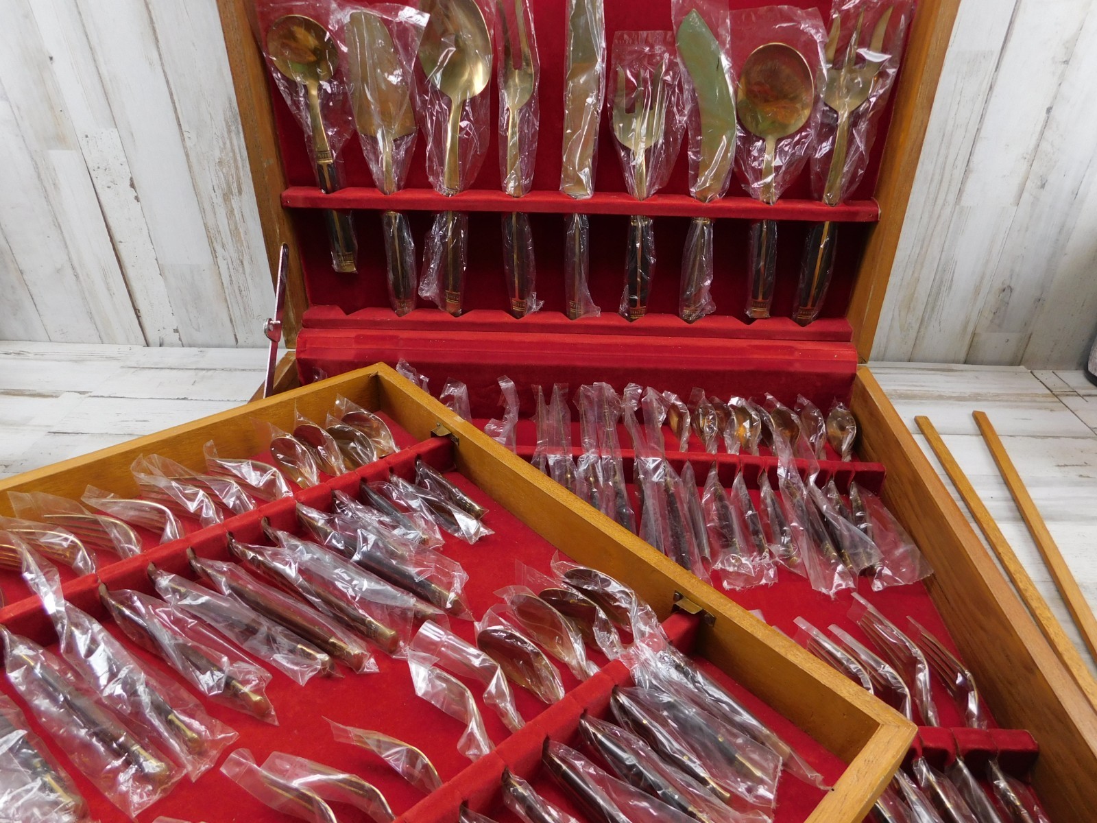 Vtg Thai Brass & Rosewood Flatware Set Svc For 8 + Serving MCM 60’s 100 Pieces Vtg Thai Brass & Rosewood Flatware Set Svc For 8 + Serving MCM 60’s 100 Pieces