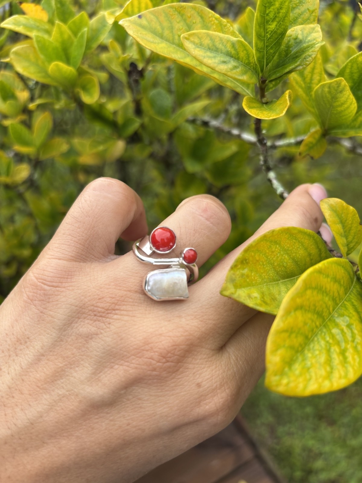 Sterling Silver Coral & Baroque Pearl / Mother of Pearl Statement Ring Size 8 Sterling Silver Coral & Baroque Pearl / Mother of Pearl Statement Ring Size 8