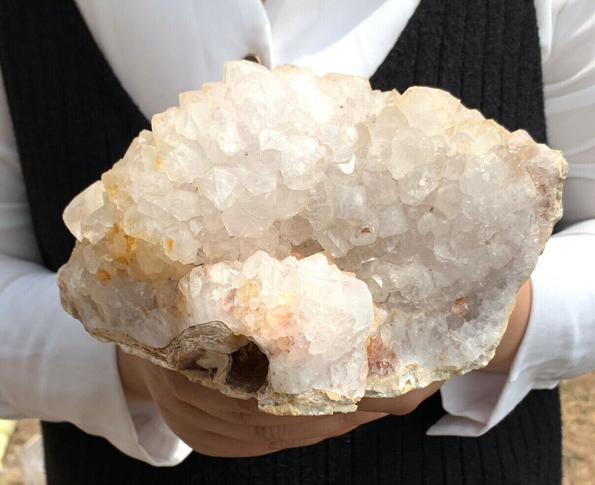 3.5 LB Stunning Natural Agate Quartz Crystal Cluster Mineral Specimen Healing 3.5 LB Stunning Natural Agate Quartz Crystal Cluster Mineral Specimen Healing