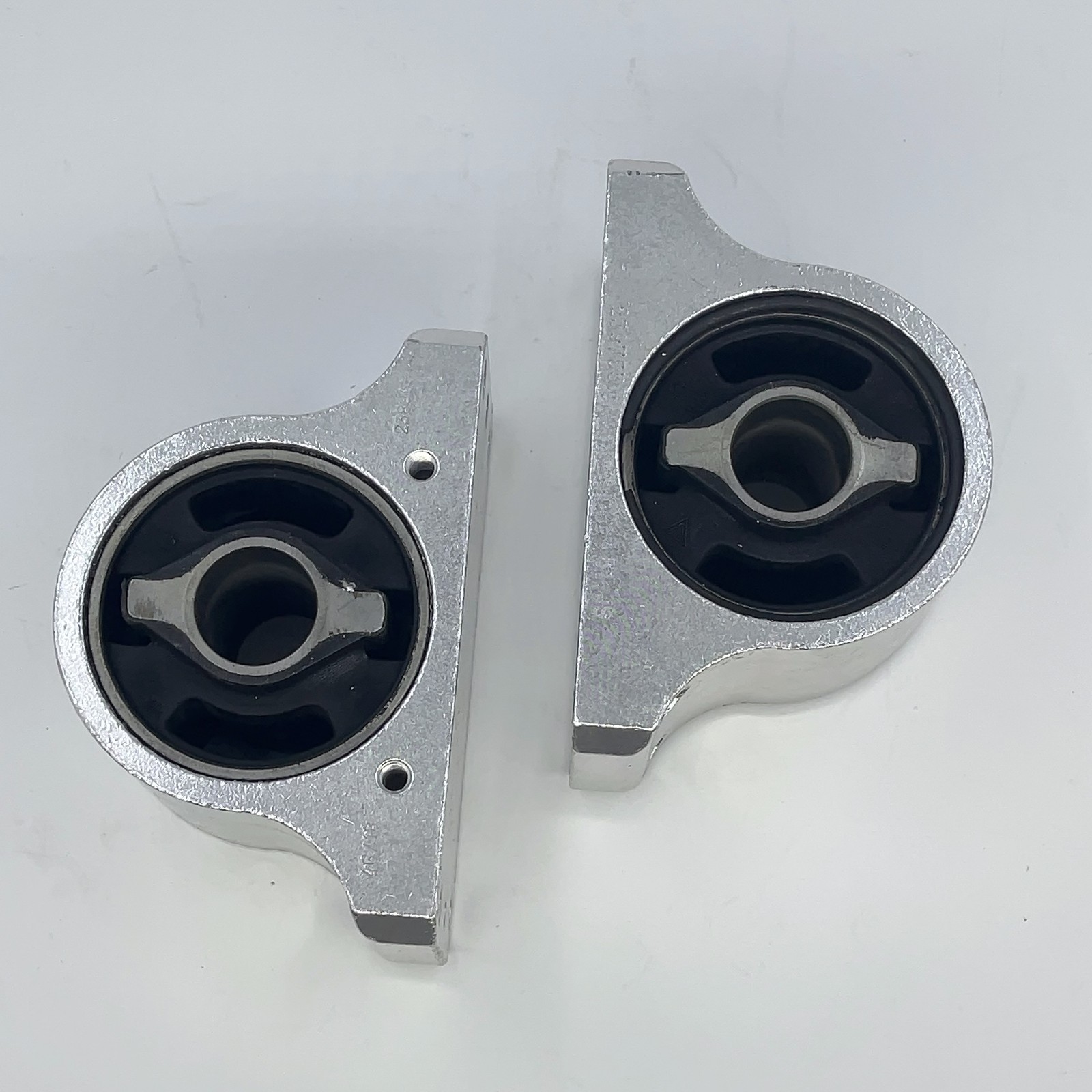 2X Transmission Mounts For Ferrari California 239753 Gearbox Pad Support 08-14