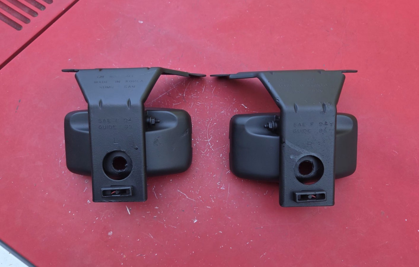 1994-1997 Chevy S10 Blazer GMC Sonoma Jimmy OEM Front Bumper Fog Lamp Brackets