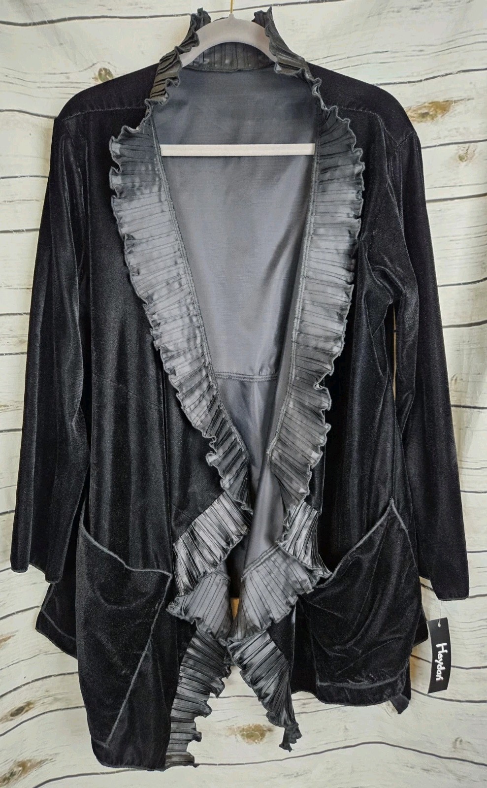 Heydari Black Velvet Ruffled Cardigan Jacket OS NWT Lagenlook Pockets Womens Heydari Black Velvet Ruffled Cardigan Jacket OS NWT Lagenlook Pockets Womens