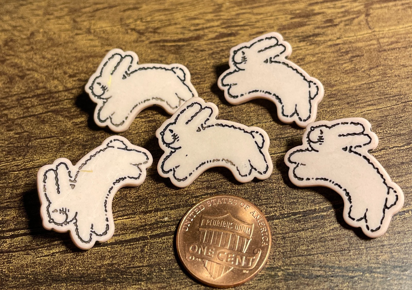 5 Vtg JHB Dull Very Pale Pink Bunny Rabbit Novelty Shank Buttons 25mm 1\ 5 Vtg JHB Dull Very Pale Pink Bunny Rabbit Novelty Shank Buttons 25mm 1\