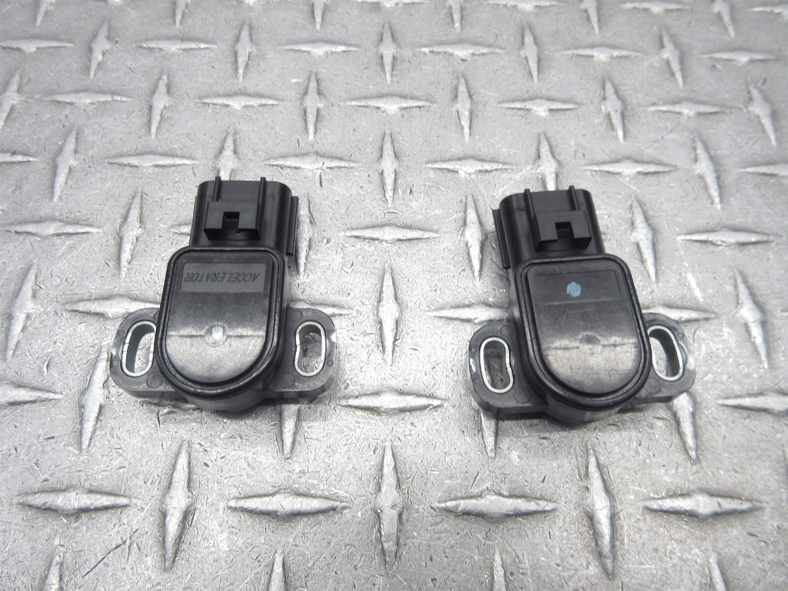2013 12 13 Yamaha XT1200Z Super Tenere OEM TPS Throttle Position Sensors Tested
