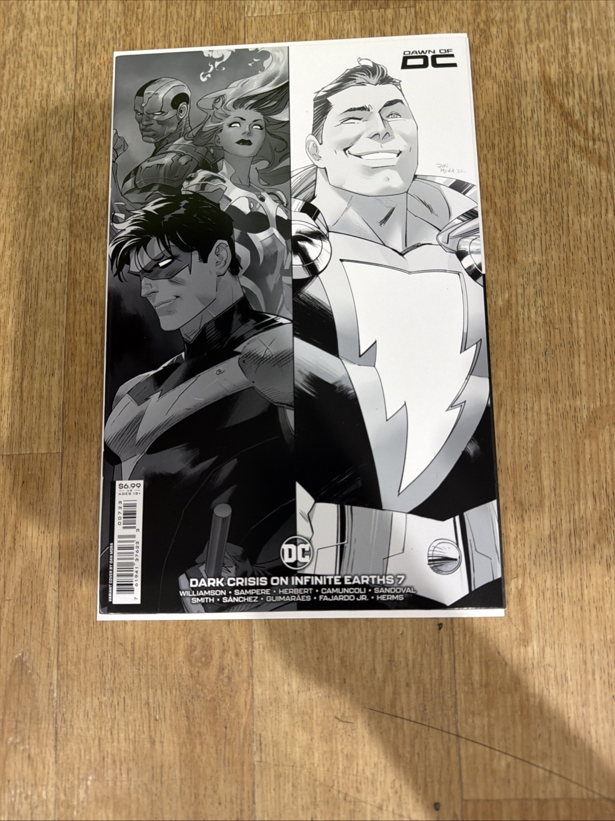 DARK CRISIS ON INFINITE EARTHS 7 MORA 'DAWN OF DC' NIGHTWING VARIANT 9.4 NM