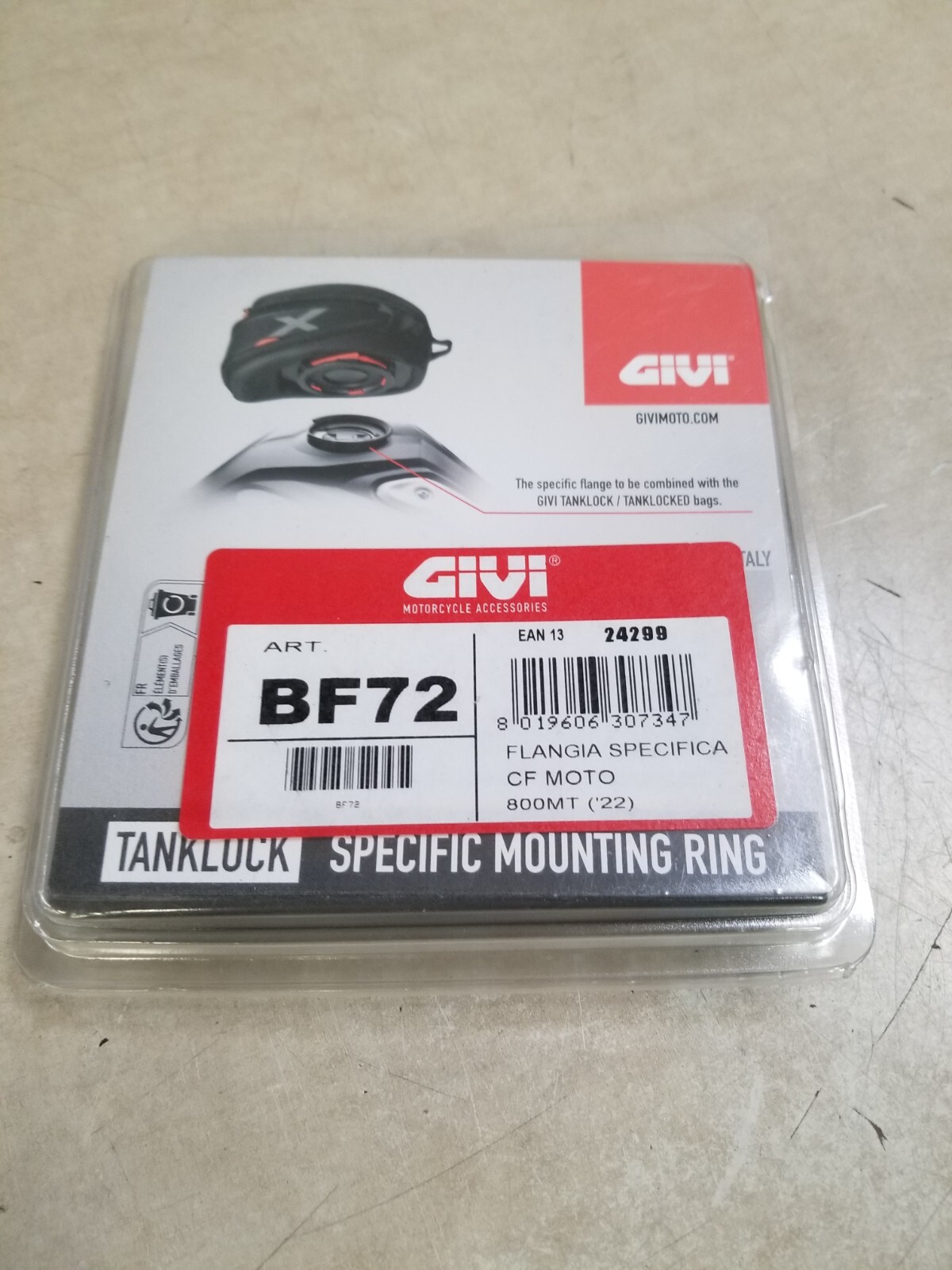 GIVI - BF72 Tanklock Ring CF Moto