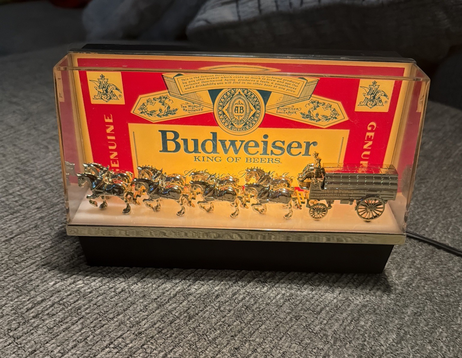 Budweiser King Of Beers Lamp Clydesdale Horses & Wagon Light Sign Vintage 8” Budweiser King Of Beers Lamp Clydesdale Horses & Wagon Light Sign Vintage 8”