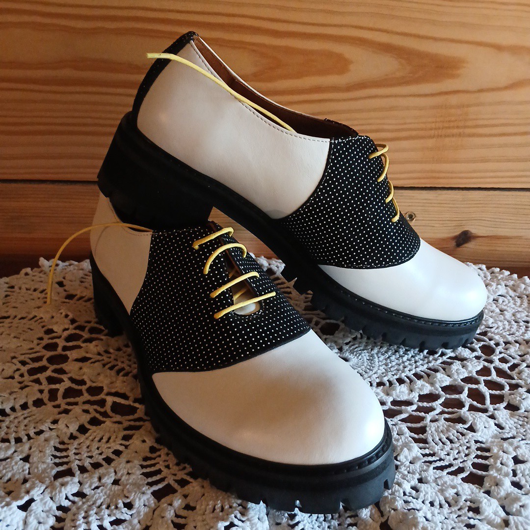 Stoker-Saddle Shoes by Julia Bo Sz 39 8.5 Wht Leather W/blk polka dot suede NEW