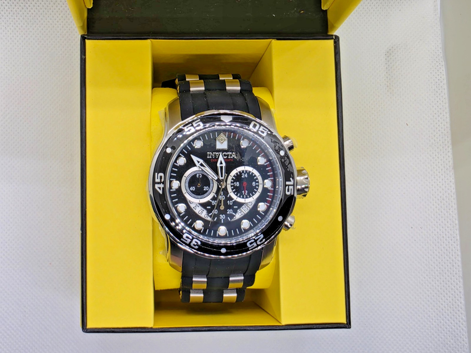 Invicta 6977 Pro Diver Quartz Watch for Men - Black