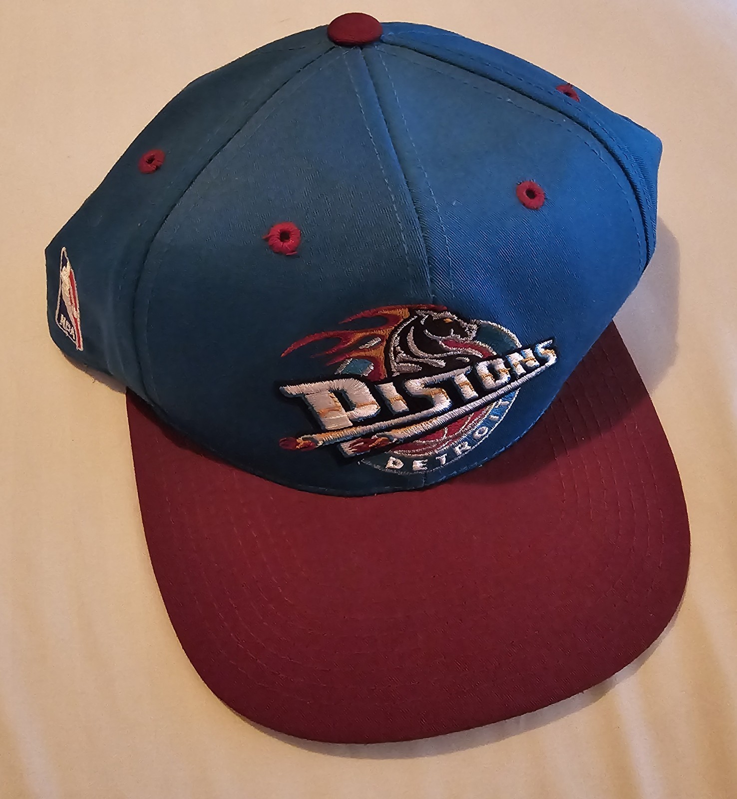 Rare Deadstock Vintage 1990s Detroit Pistons NBA Snapback Hat - Teal Horse Era Rare Deadstock Vintage 1990s Detroit Pistons NBA Snapback Hat - Teal Horse Era