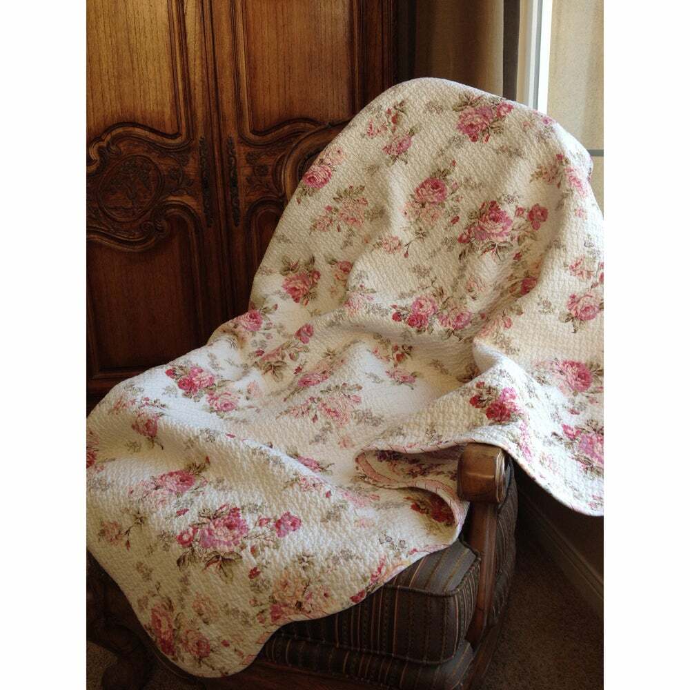 NEW~ COZY COTTAGE SHABBY CHIC WHITE PINK RED SOFT GREEN LEAF ROSE THROW BLANKET