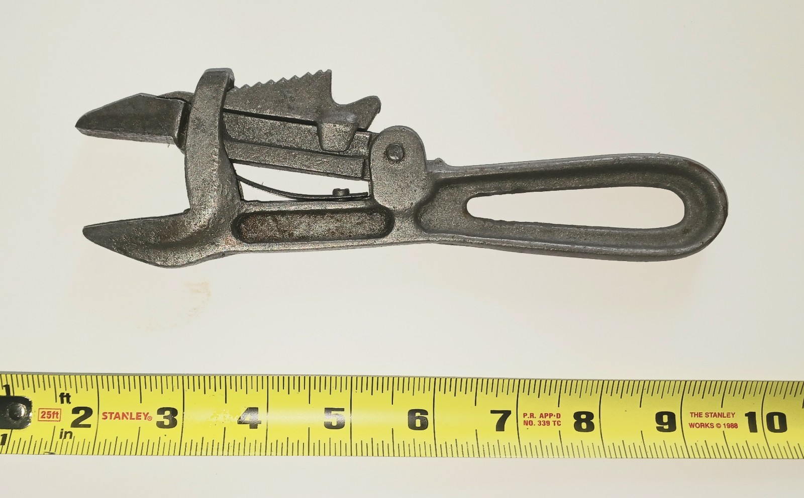 Civil War Antique Post Cast Iron Adjustable American Wrench Wagon Tool