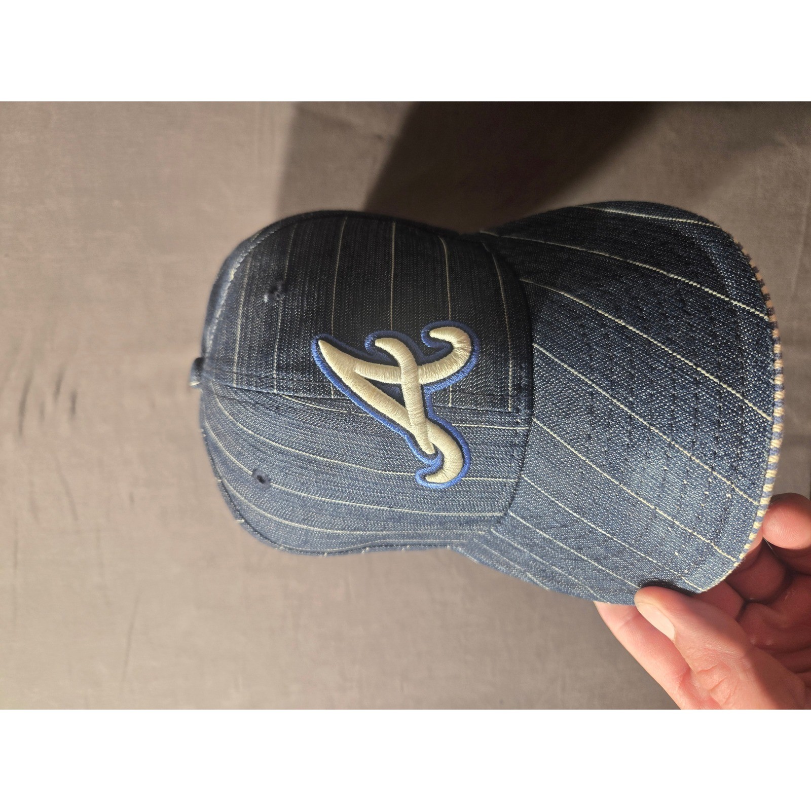 New Era 59FIFTY Atlanta Braves Fitted Hat Blue Denim Pinstripe Size 7 56cm Hat