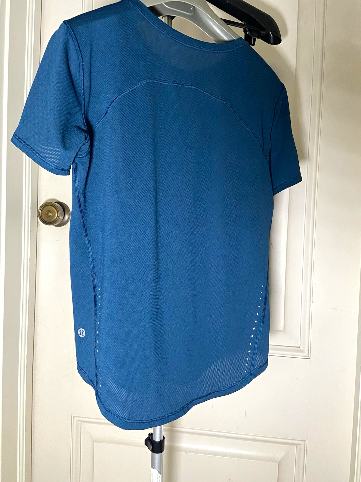 lululemon Women’s Teal Navy Blue Reflective Crew Neck Athletic Tee Shirt M